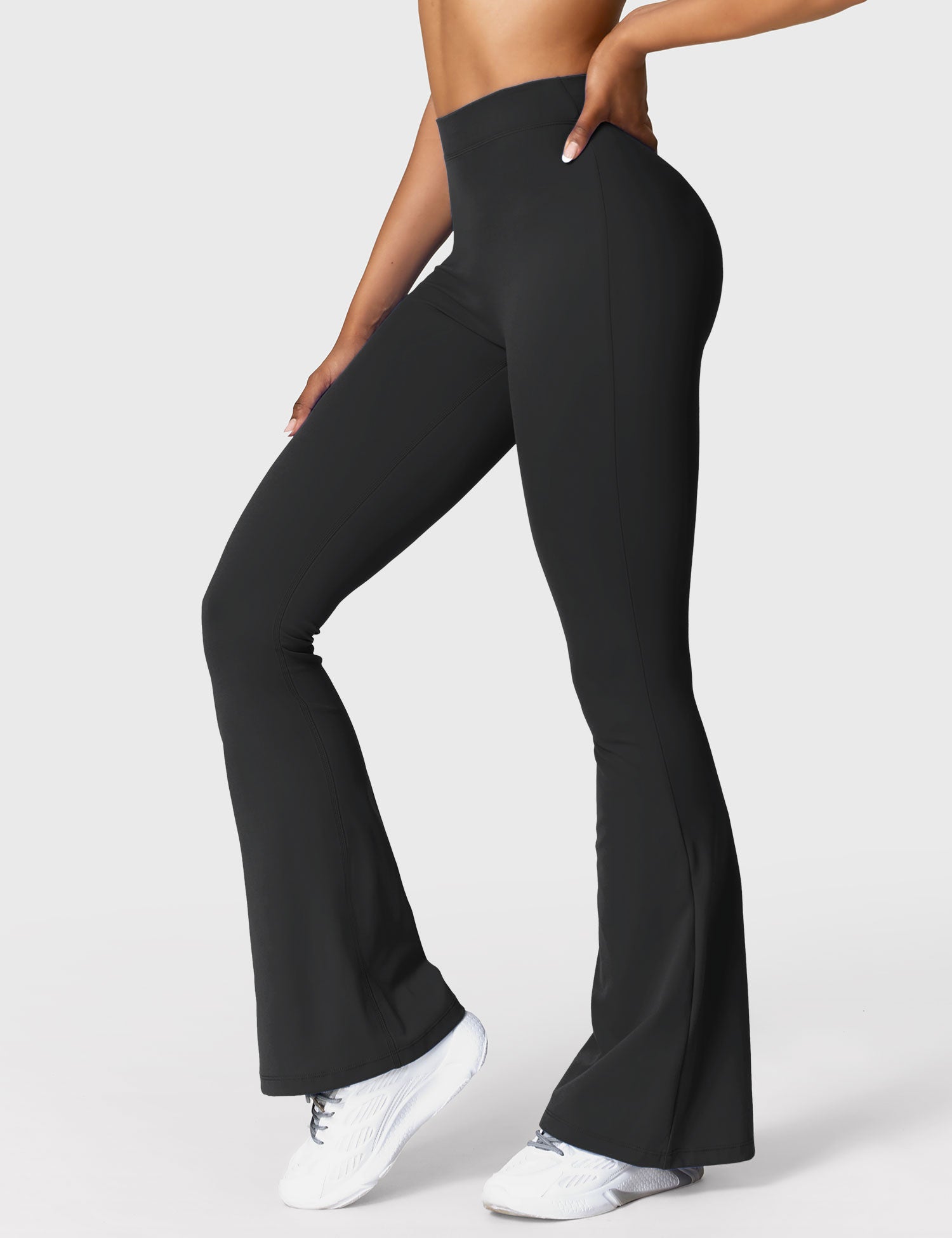 Lyne London™ | V-back Flare Leggings