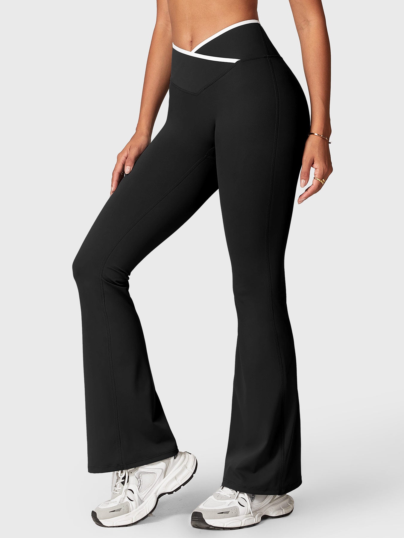 Lyne London™ | Contrast Trim Flare Leggings