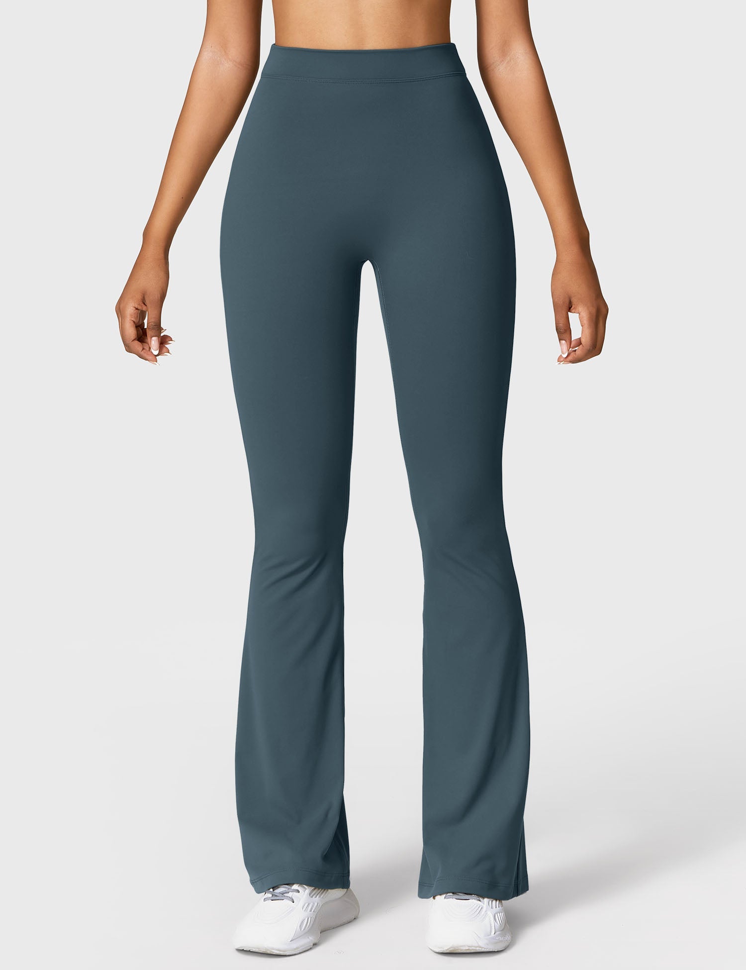 Lyne London™ | V-back Flare Leggings