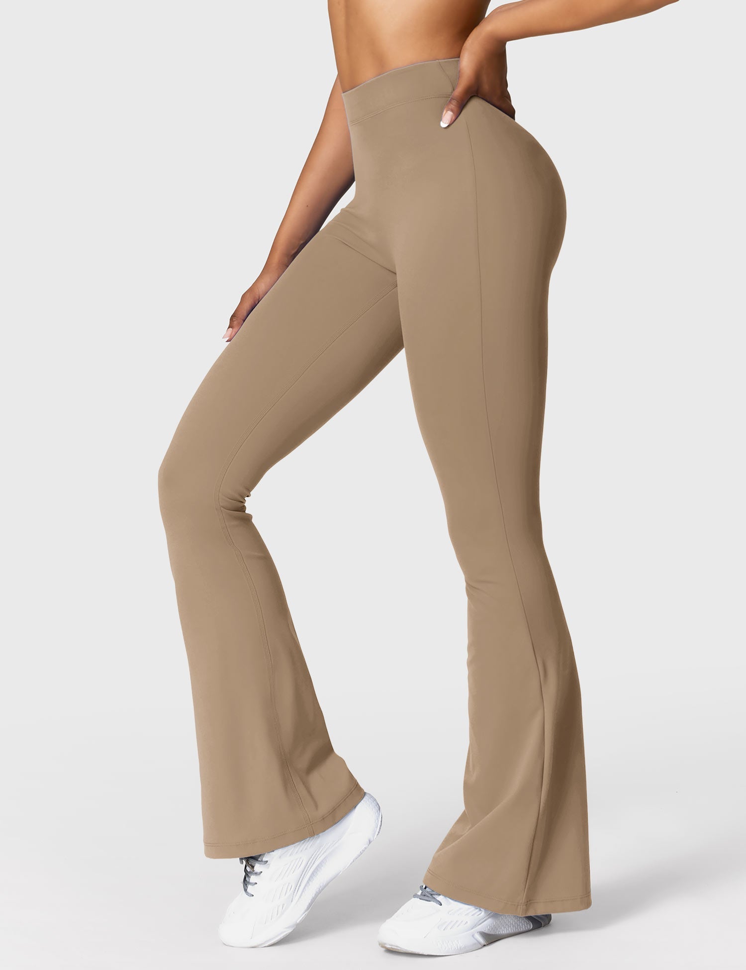 Lyne London™ | V-back Flare Leggings