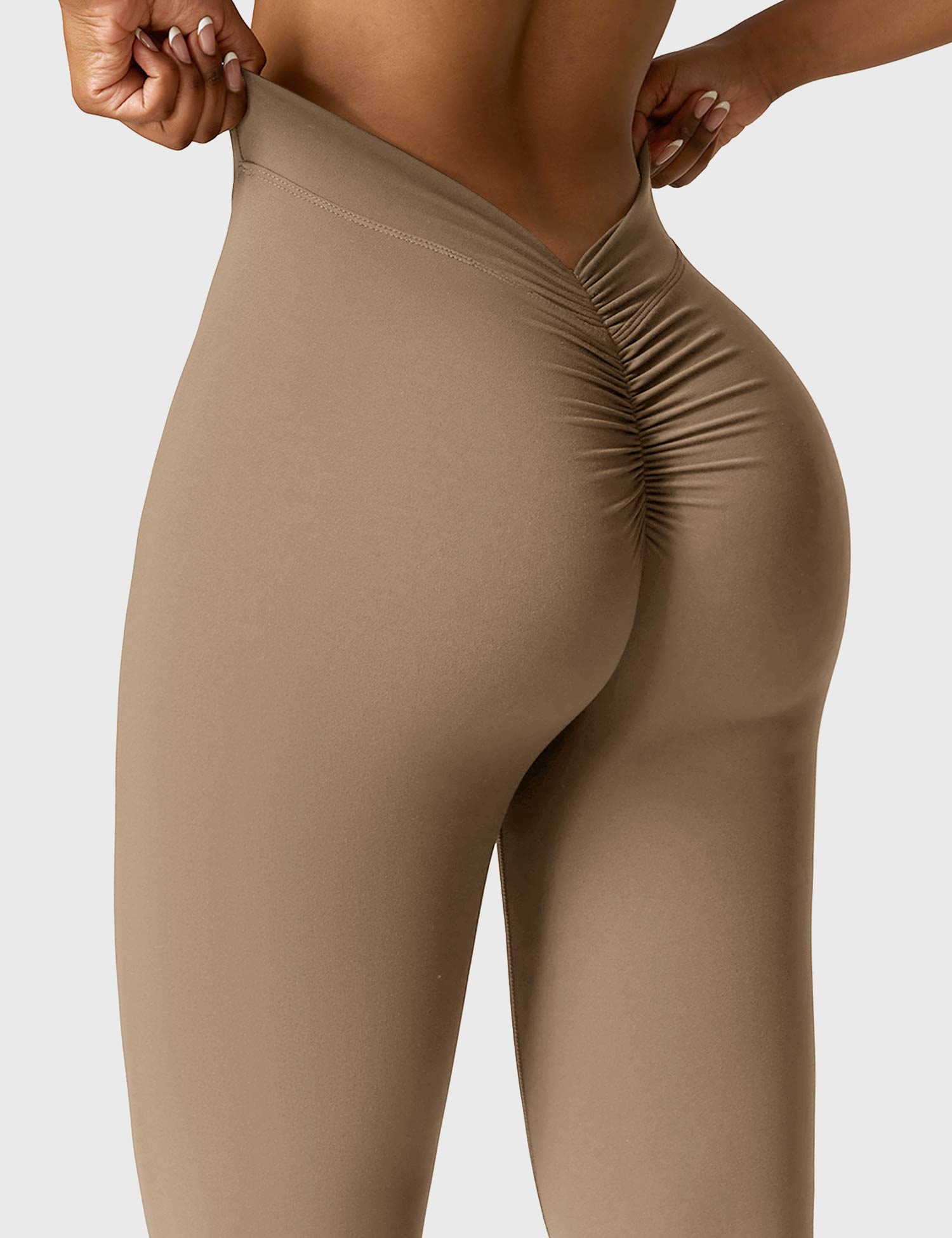 Lyne London™ | V-back Flare Leggings