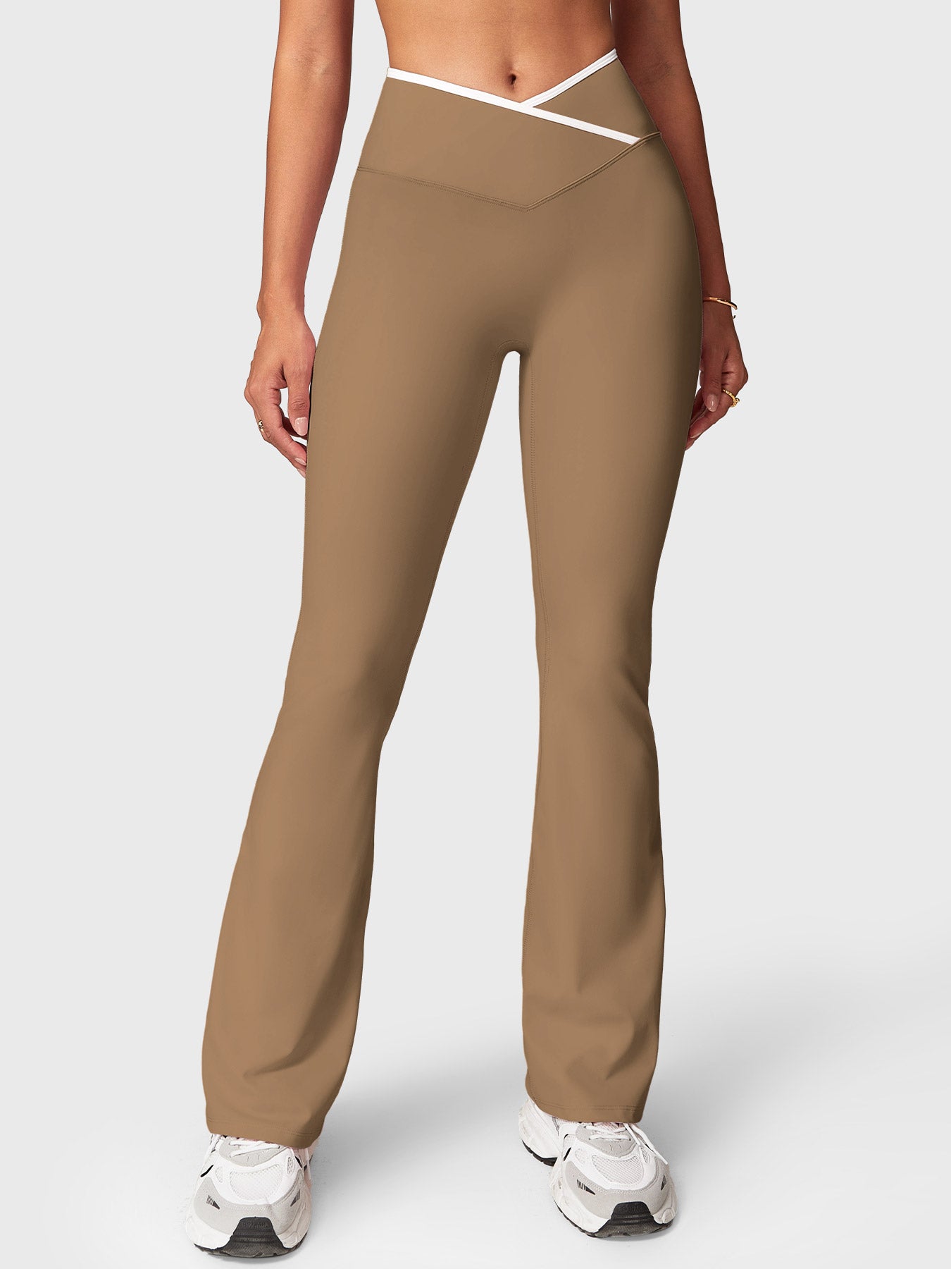 Lyne London™ | Contrast Trim Flare Leggings