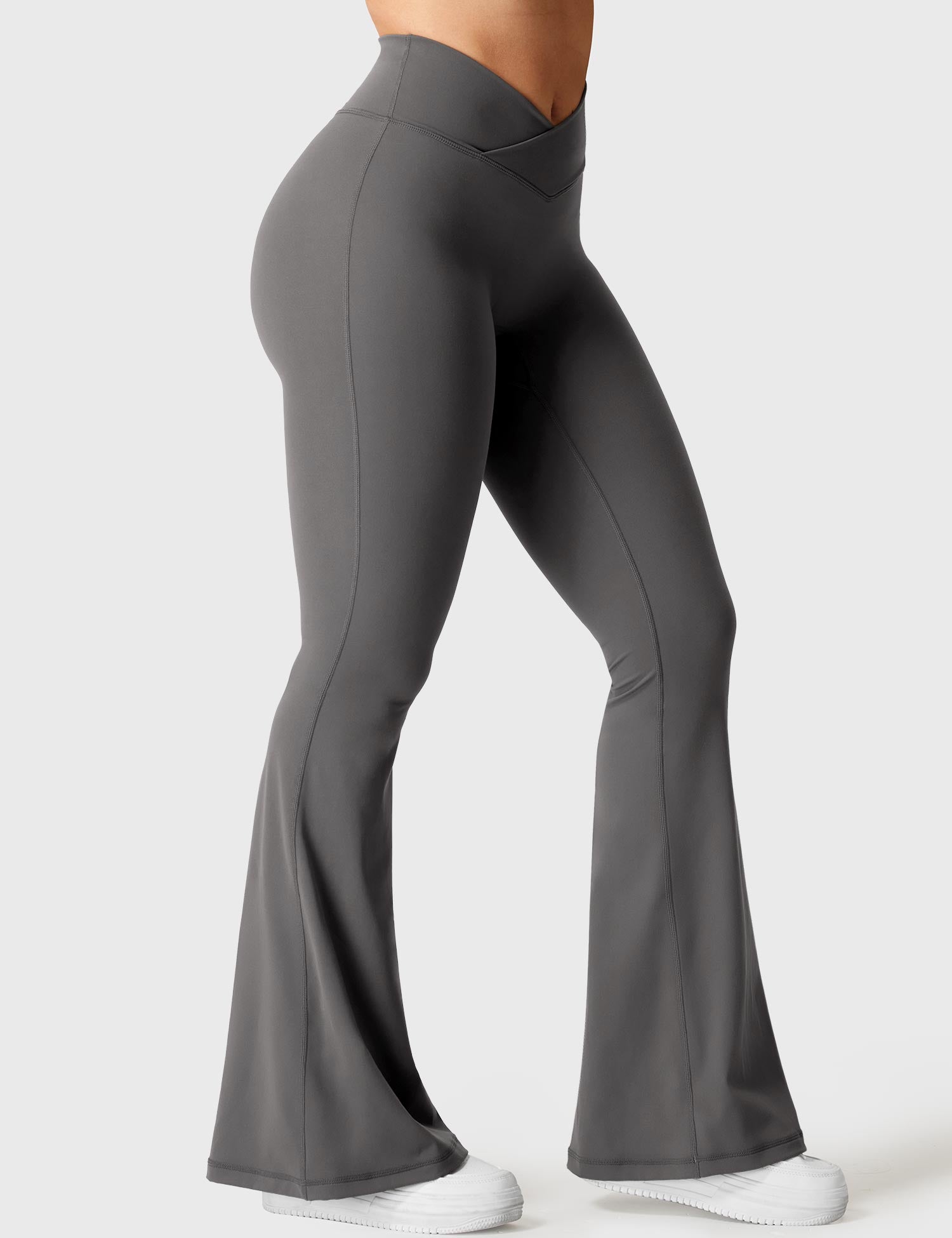 Lyne London™ | V-waistband Flare Leggings