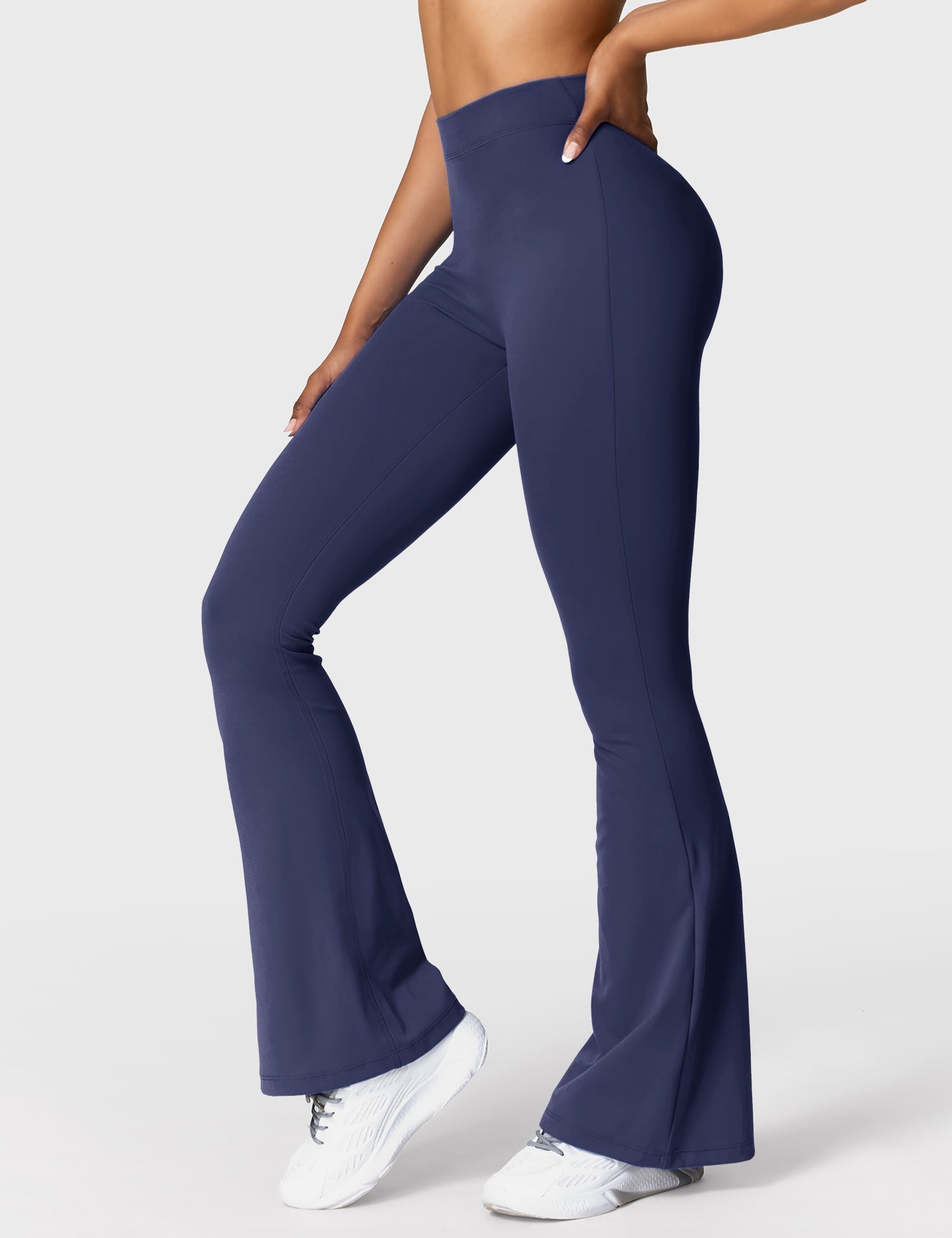 Lyne London™ | V-back Flare Leggings