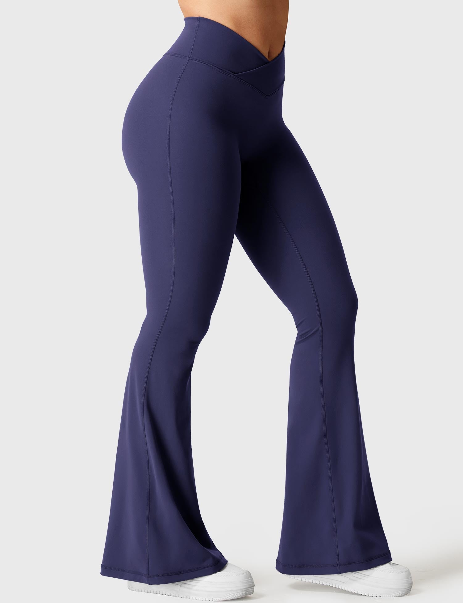 Lyne London™ | V-waistband Flare Leggings