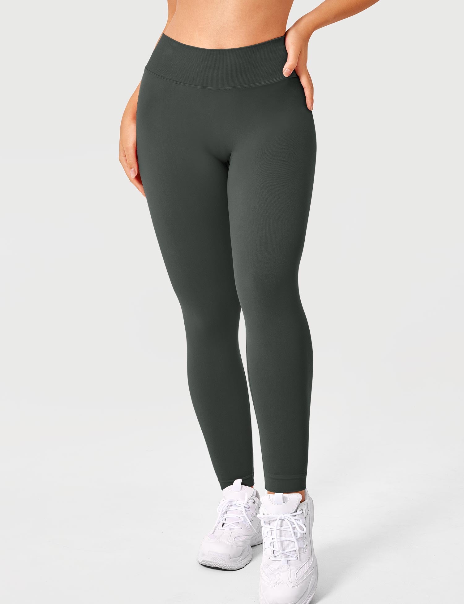 Lyne London™ | V-back Leggings
