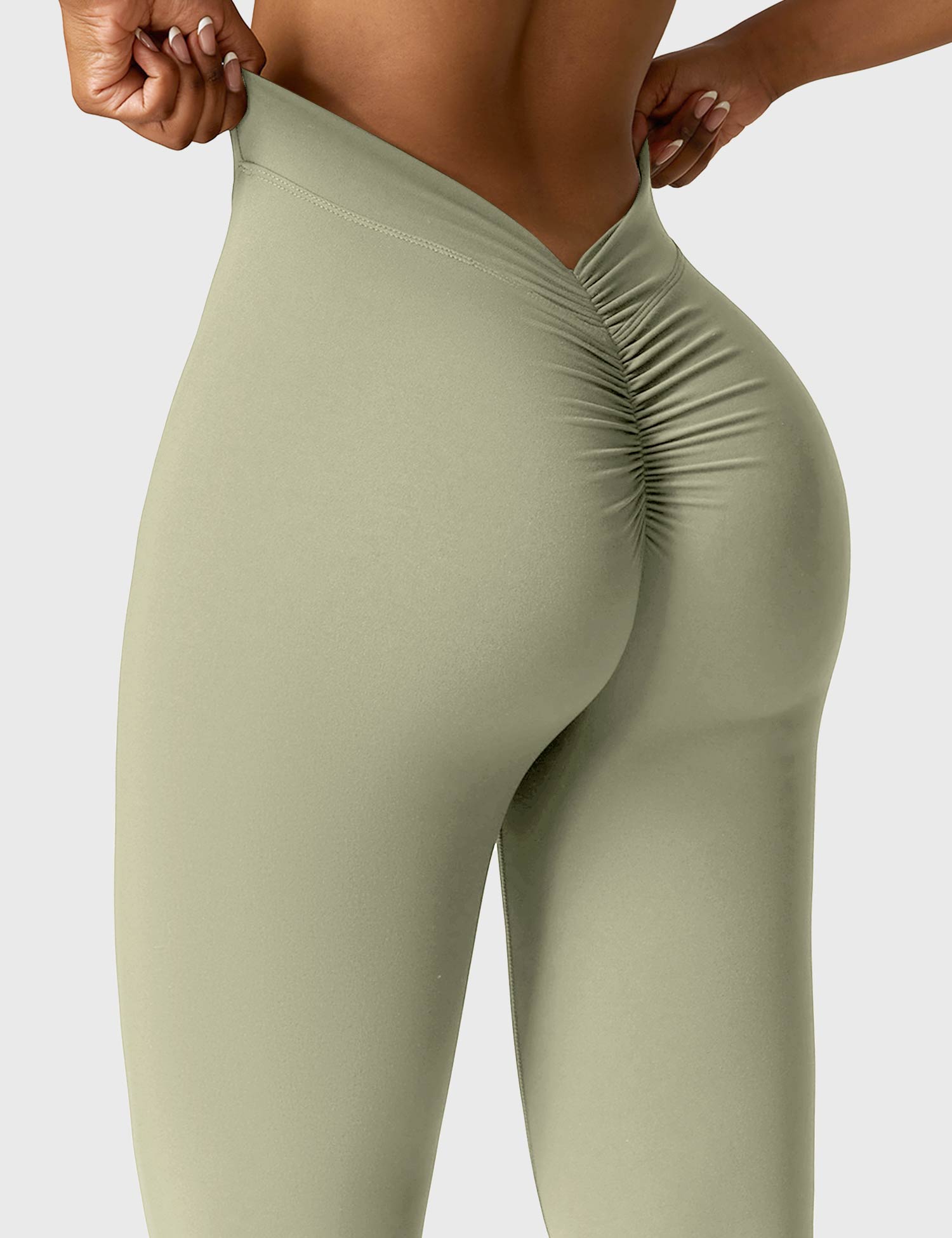 Lyne London™ | V-back Flare Leggings