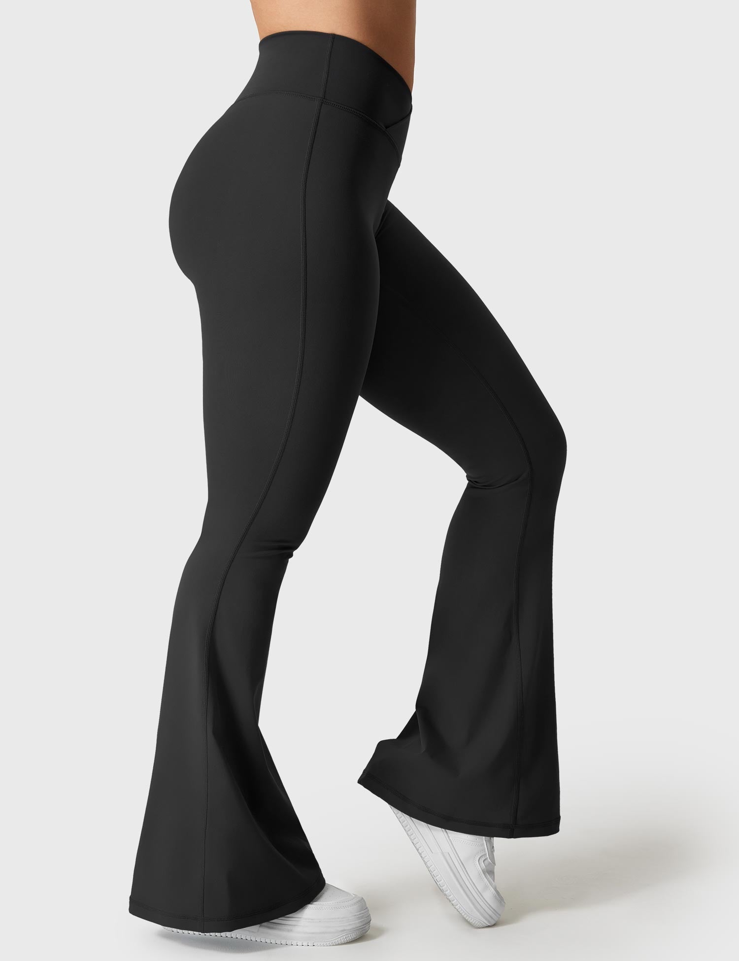 Lyne London™ | V-waistband Flare Leggings