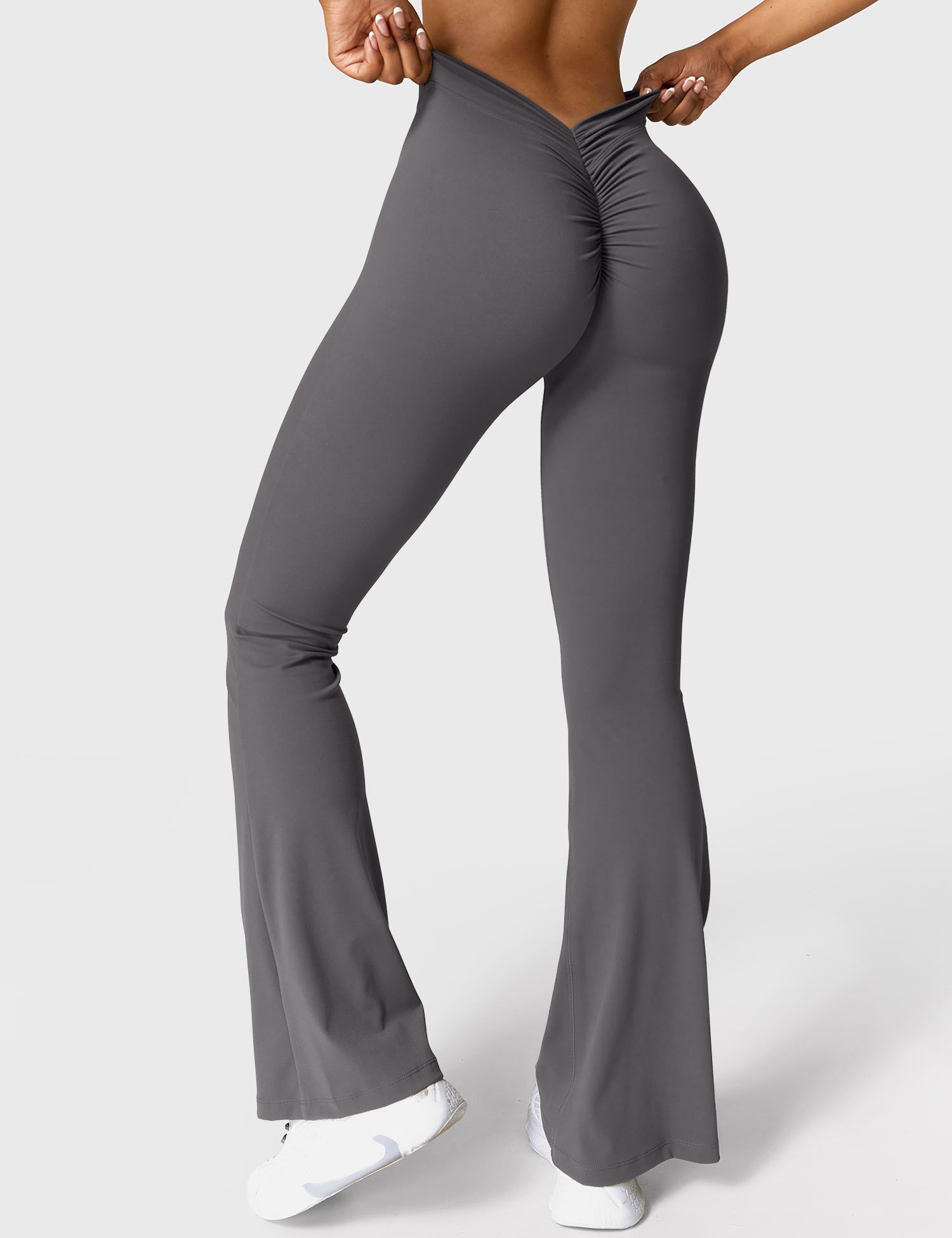 Lyne London™ | V-back Flare Leggings
