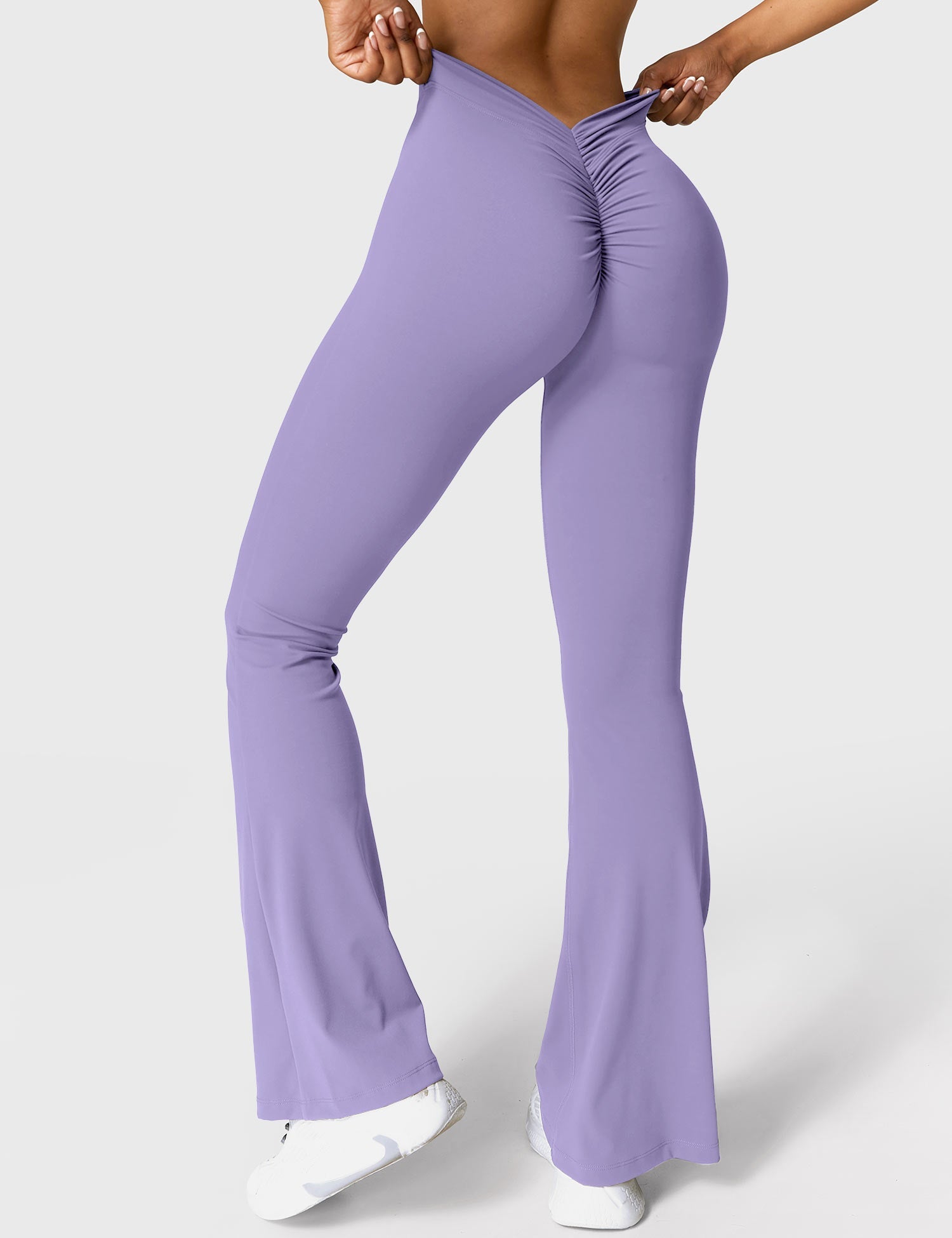 Lyne London™ | V-back Flare Leggings