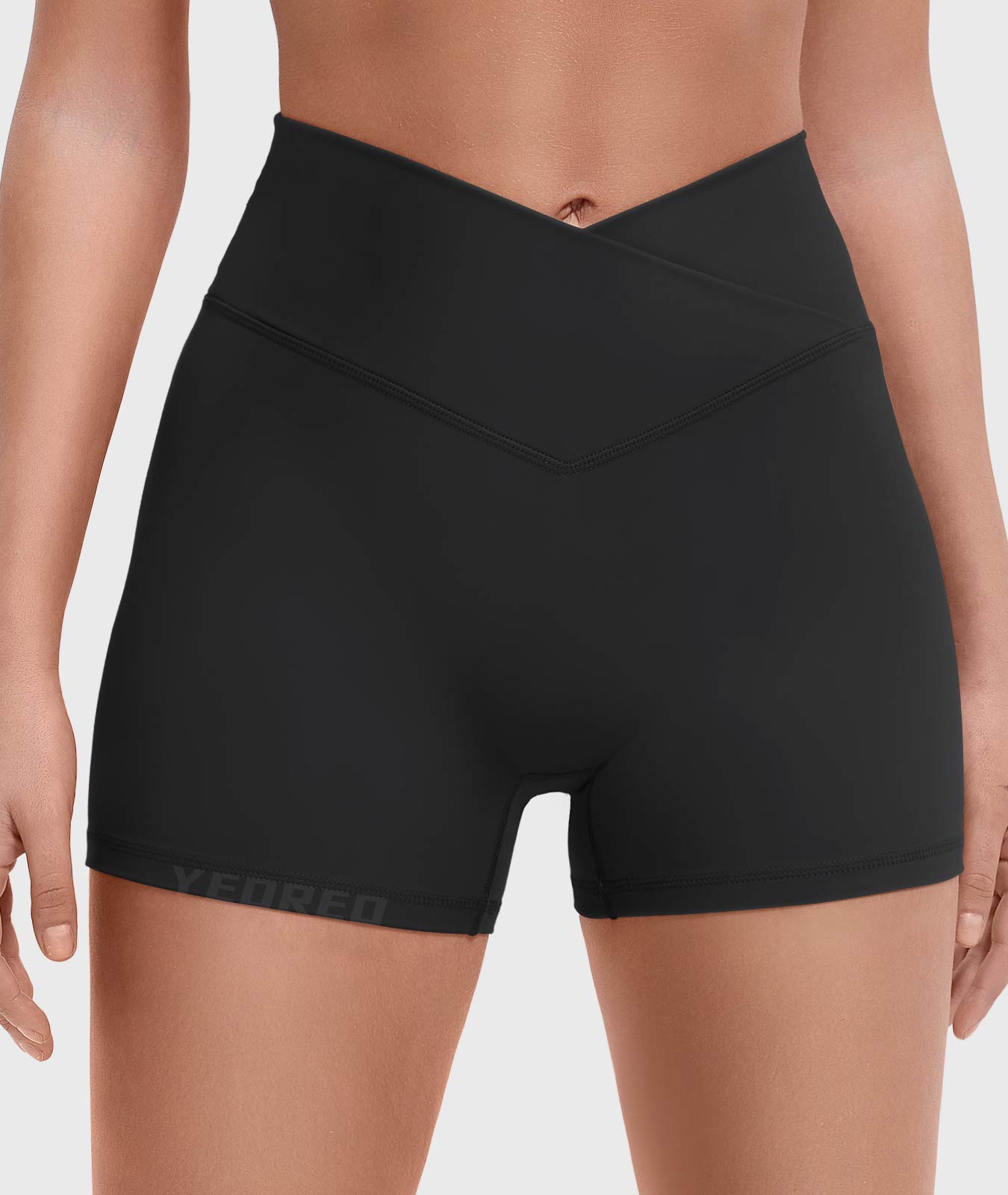Lyne London™ | V-waistband Shorts