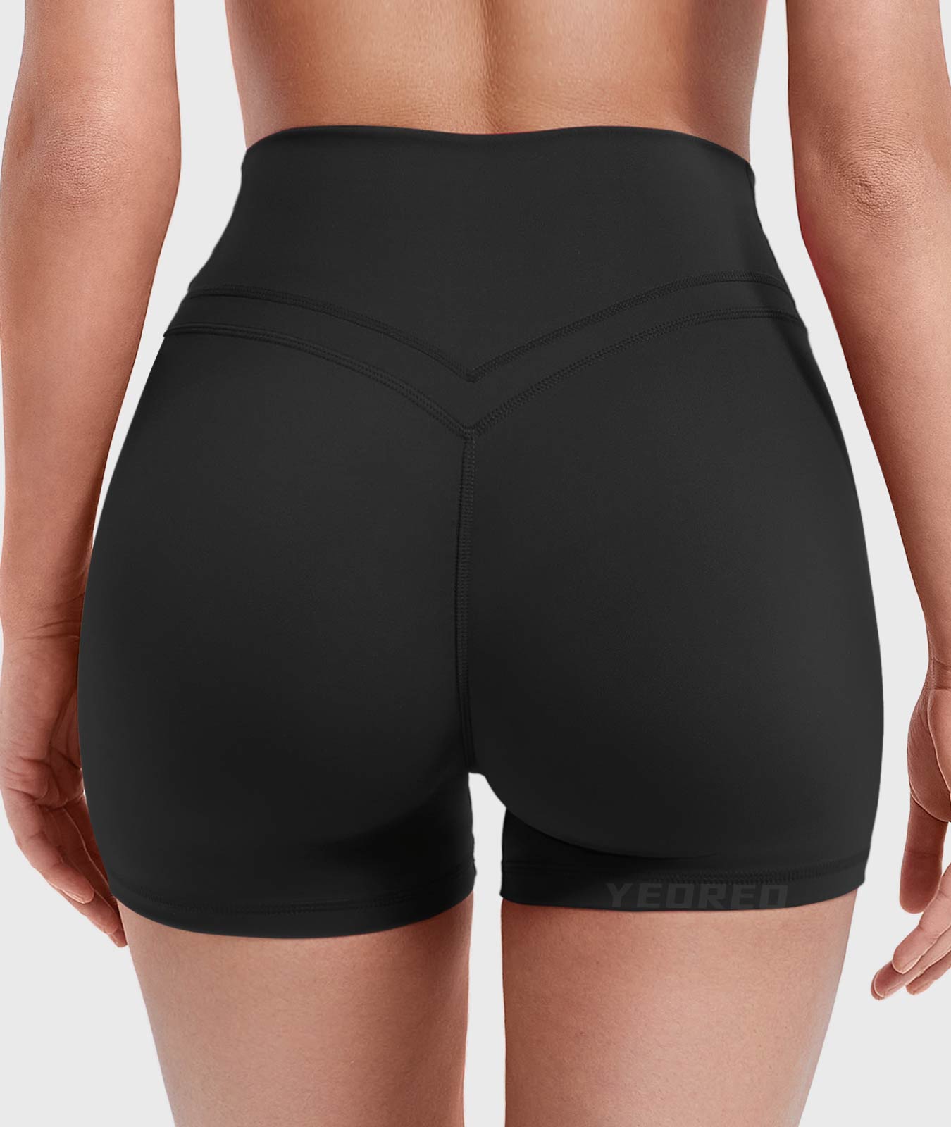 Lyne London™ | V-waistband Shorts