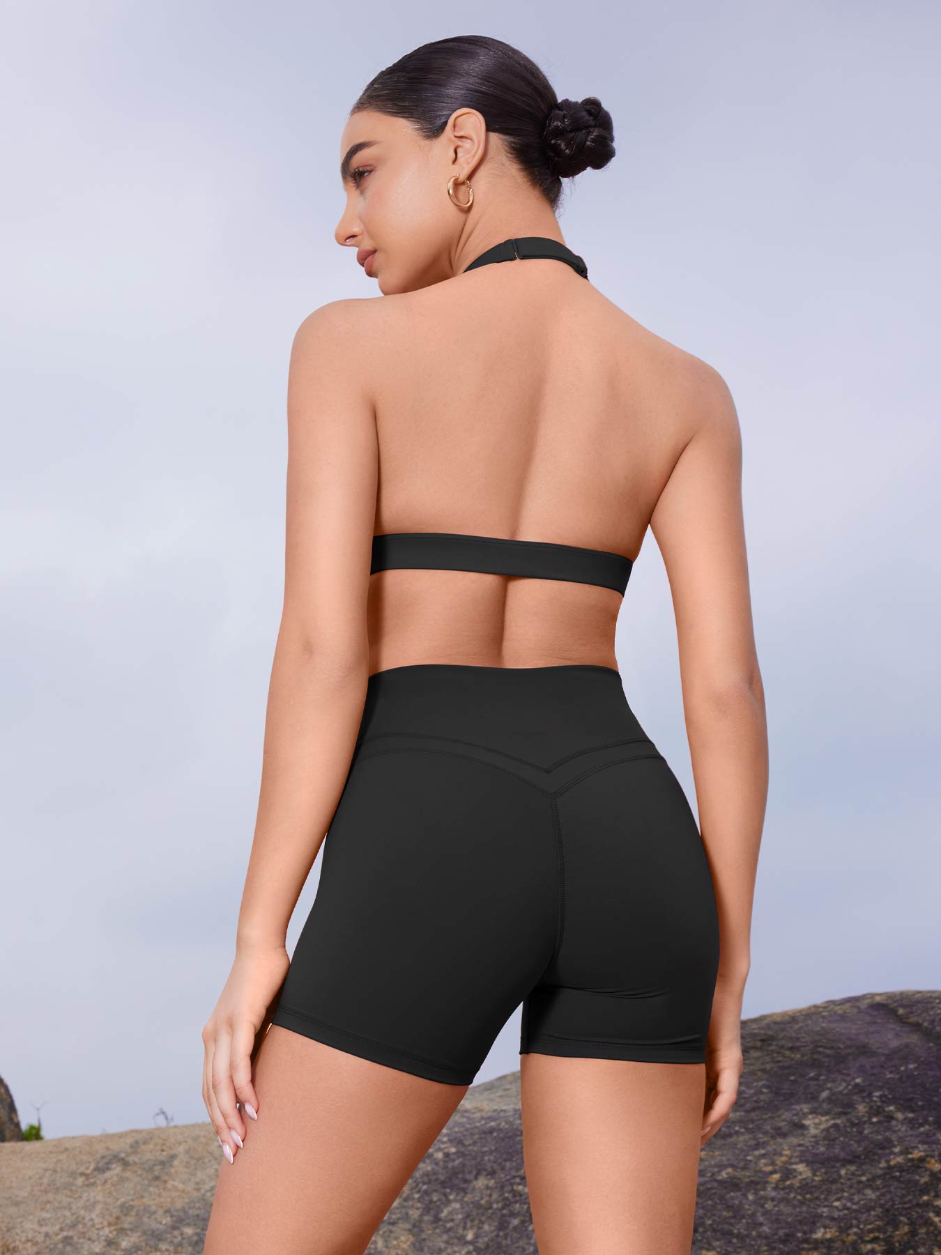 Lyne London™ | V-waistband Shorts