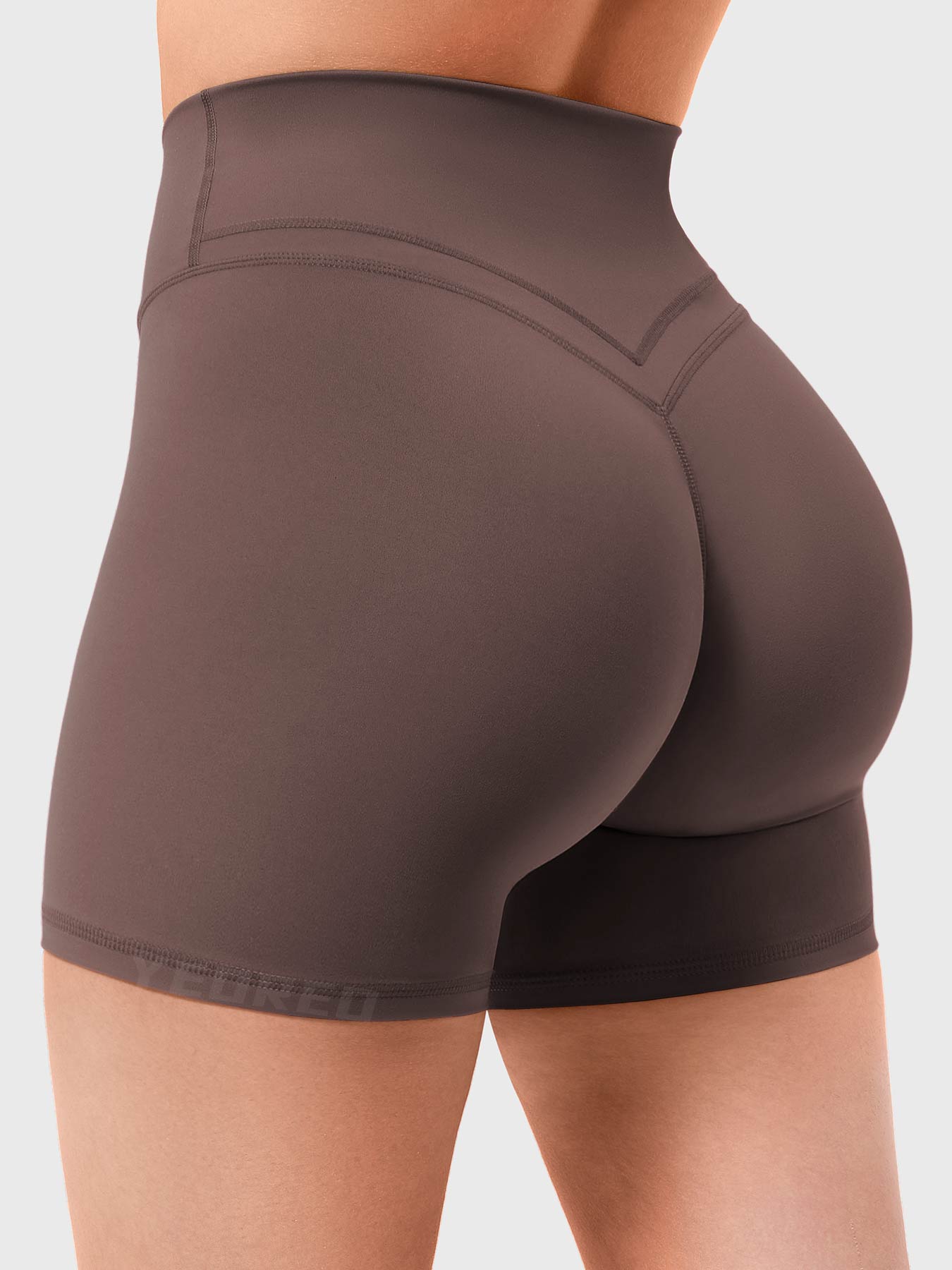 Lyne London™ | V-waistband Shorts