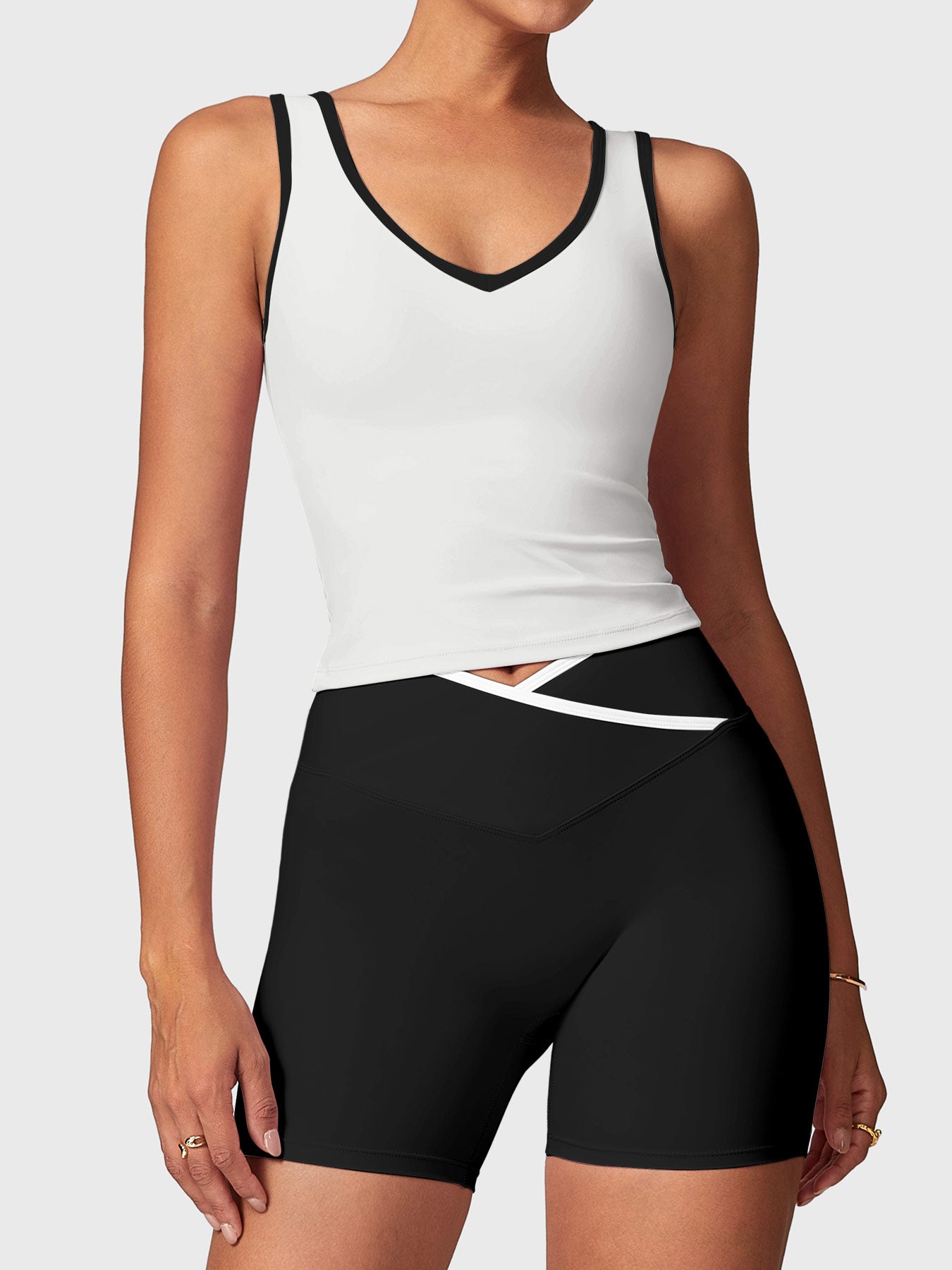 Lyne London™ | Contrast Trim Shorts Sports Set