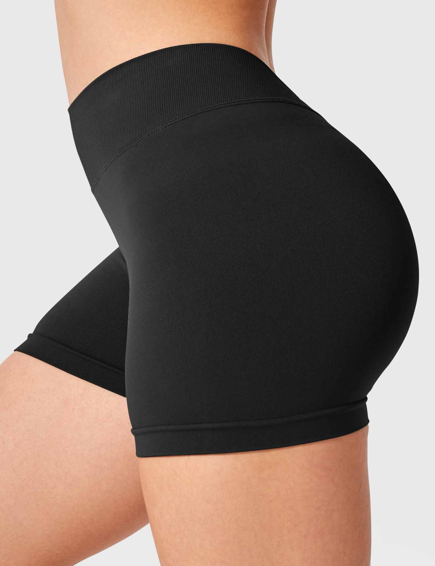 Lyne London™ | V Cross Liz Seamless Shorts 3.6"