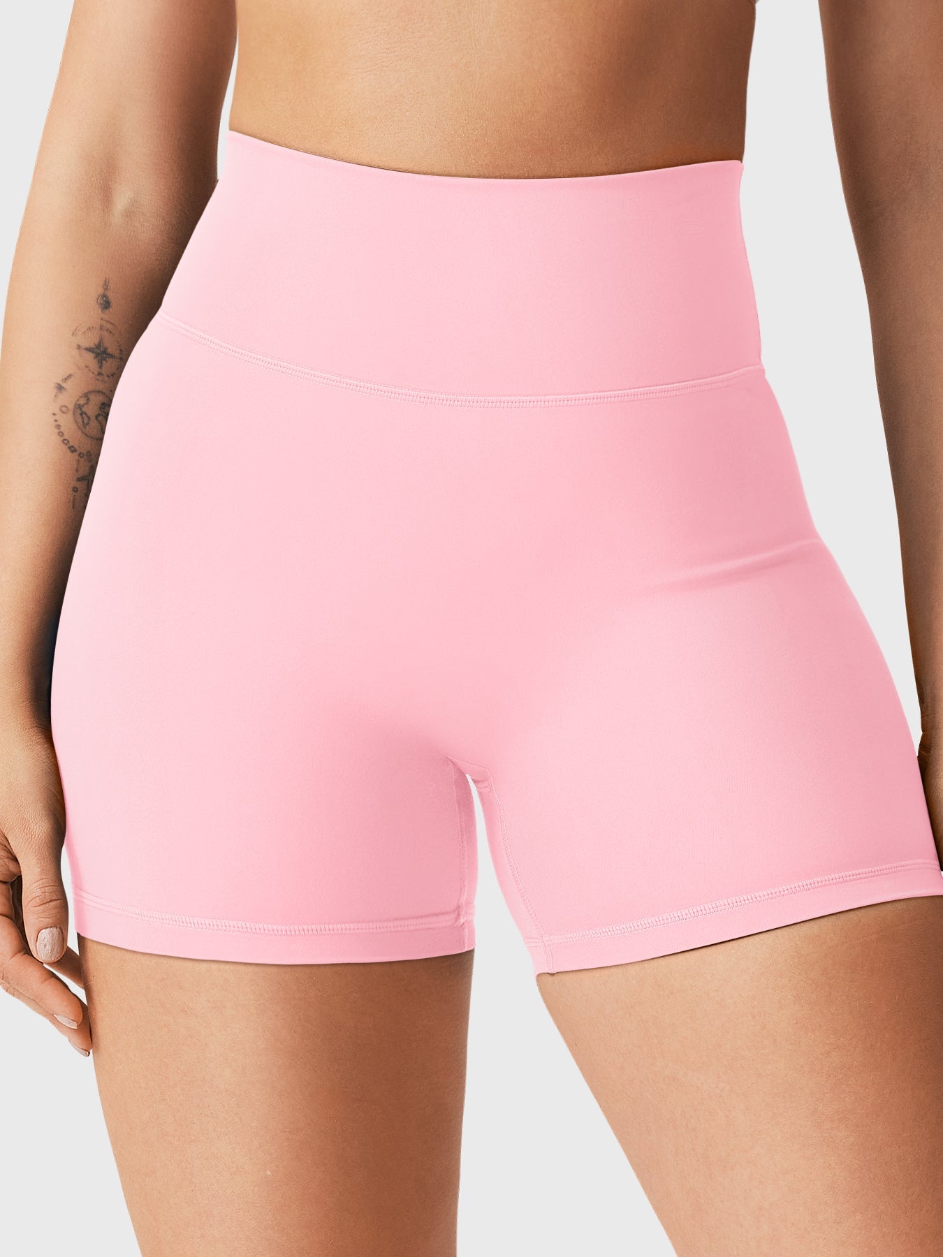 Lyne London™ | 4.5" Scrunch Shorts
