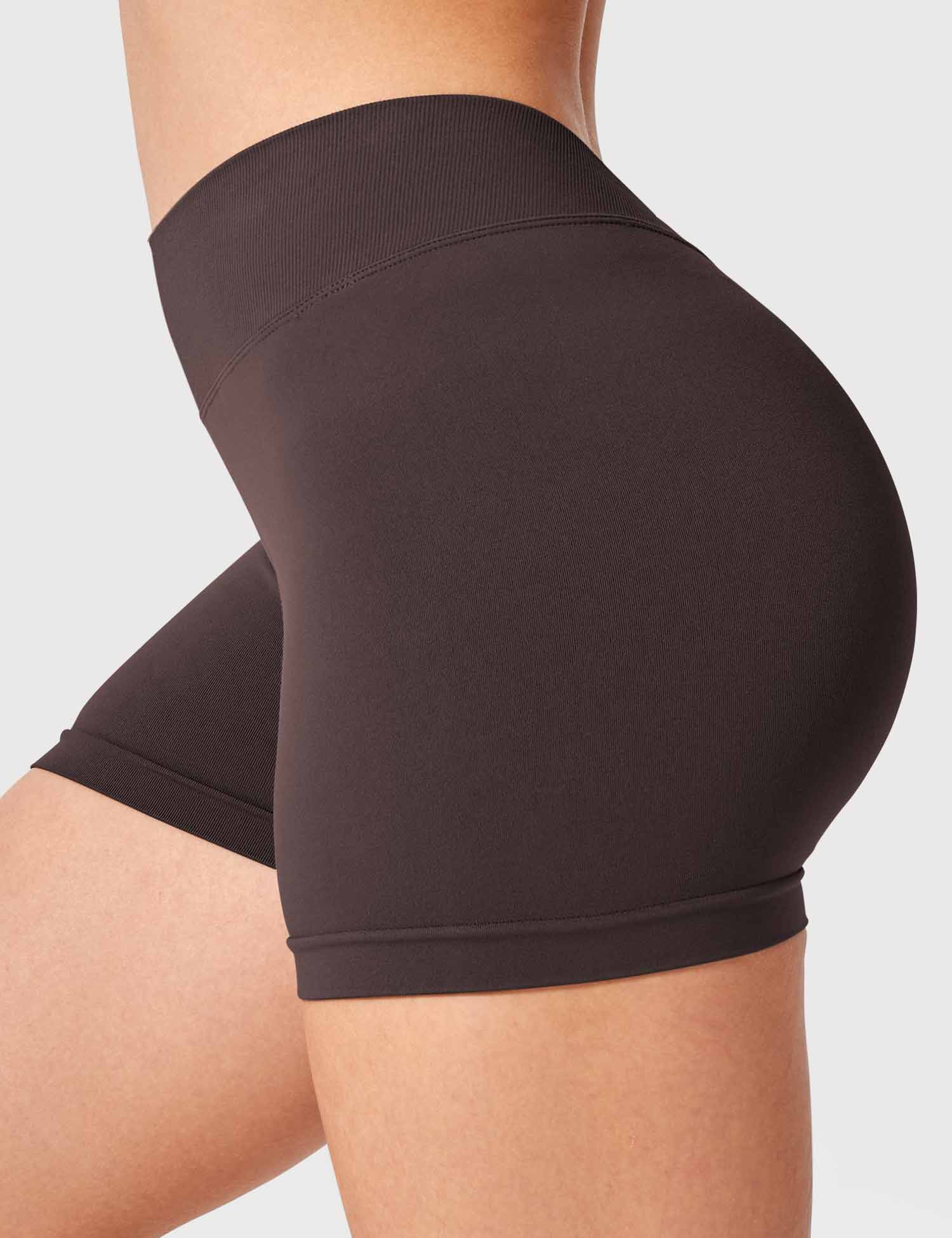 Lyne London™ | V Cross Liz Seamless Shorts 3.6"