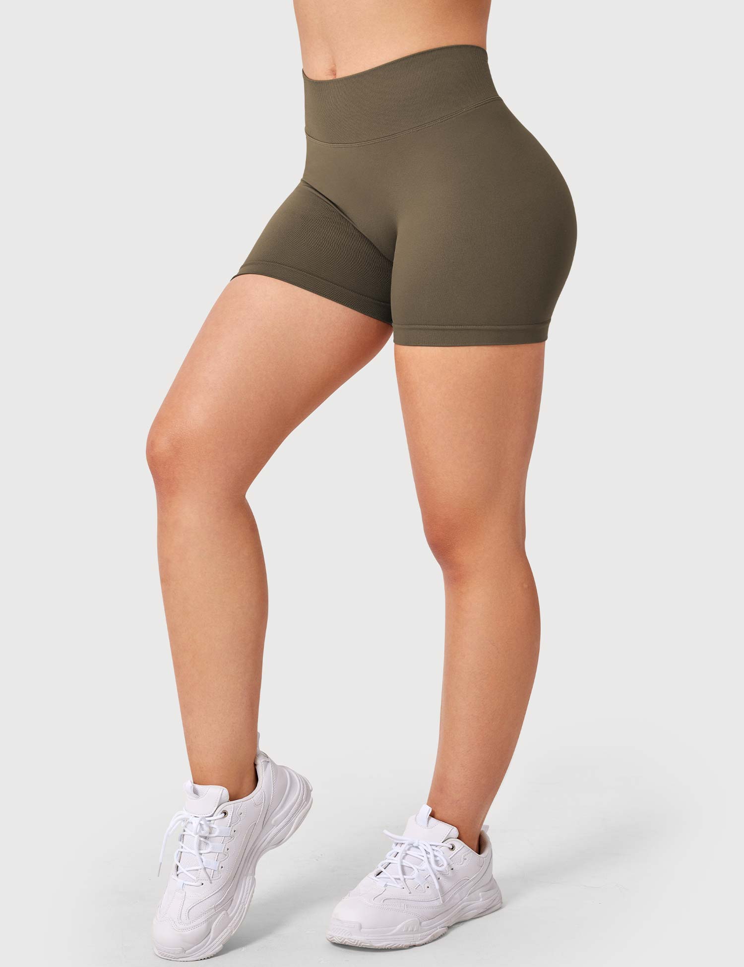 Lyne London™ | V Cross Liz Seamless Shorts 3.6"