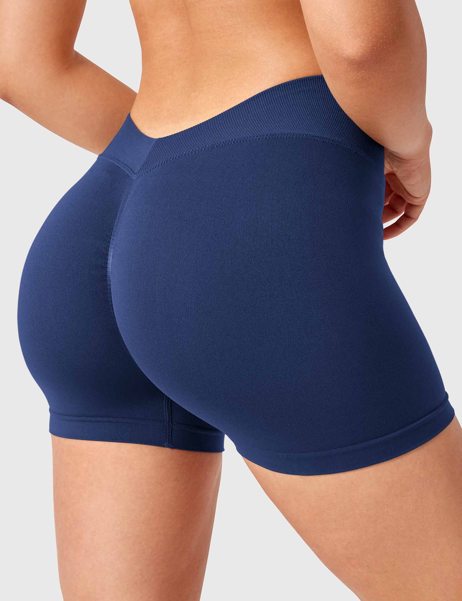 Lyne London™ | V Cross Liz Seamless Shorts 3.6"
