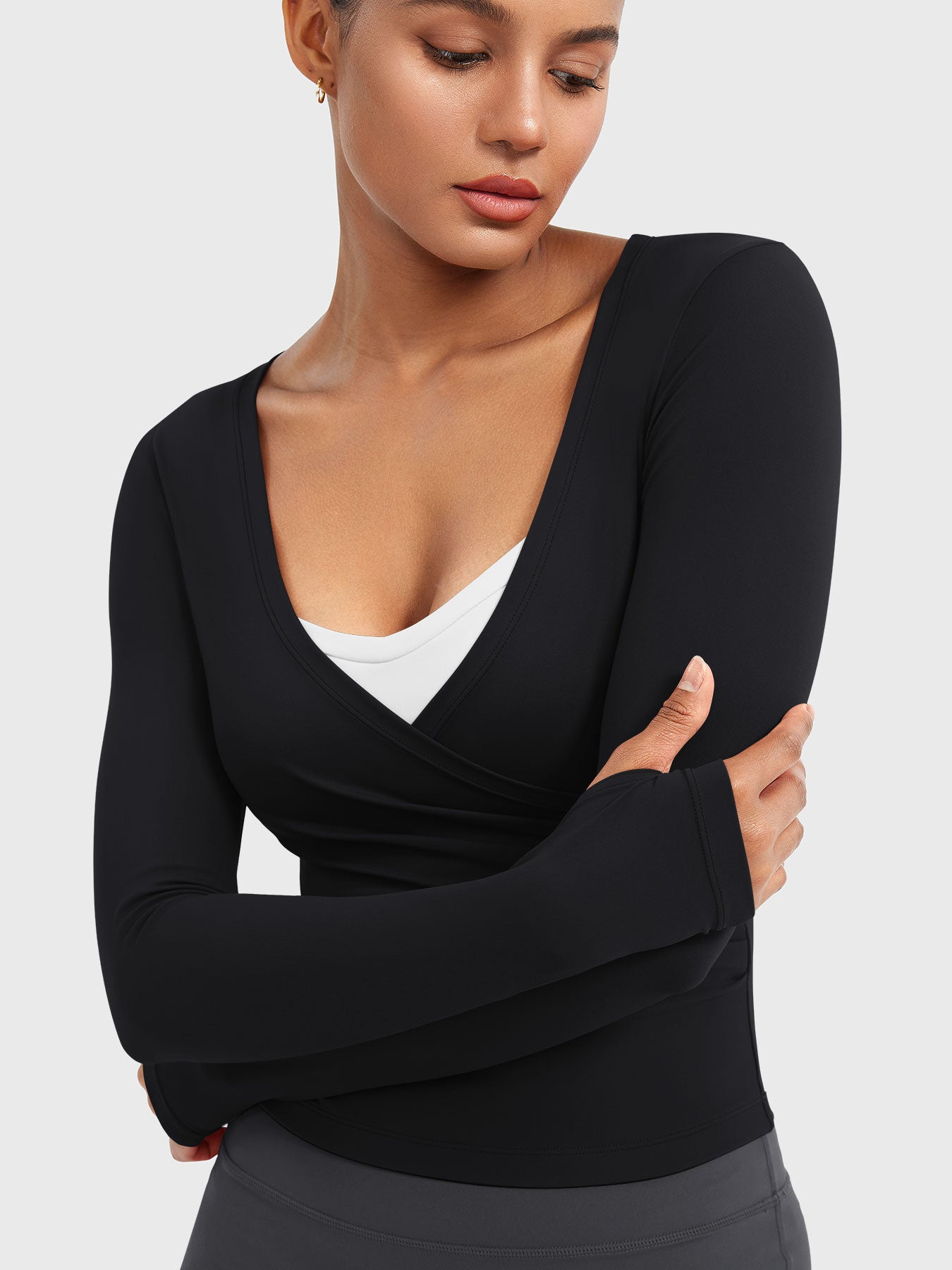 Lyne London™ | V Neck Long Sleeve Top