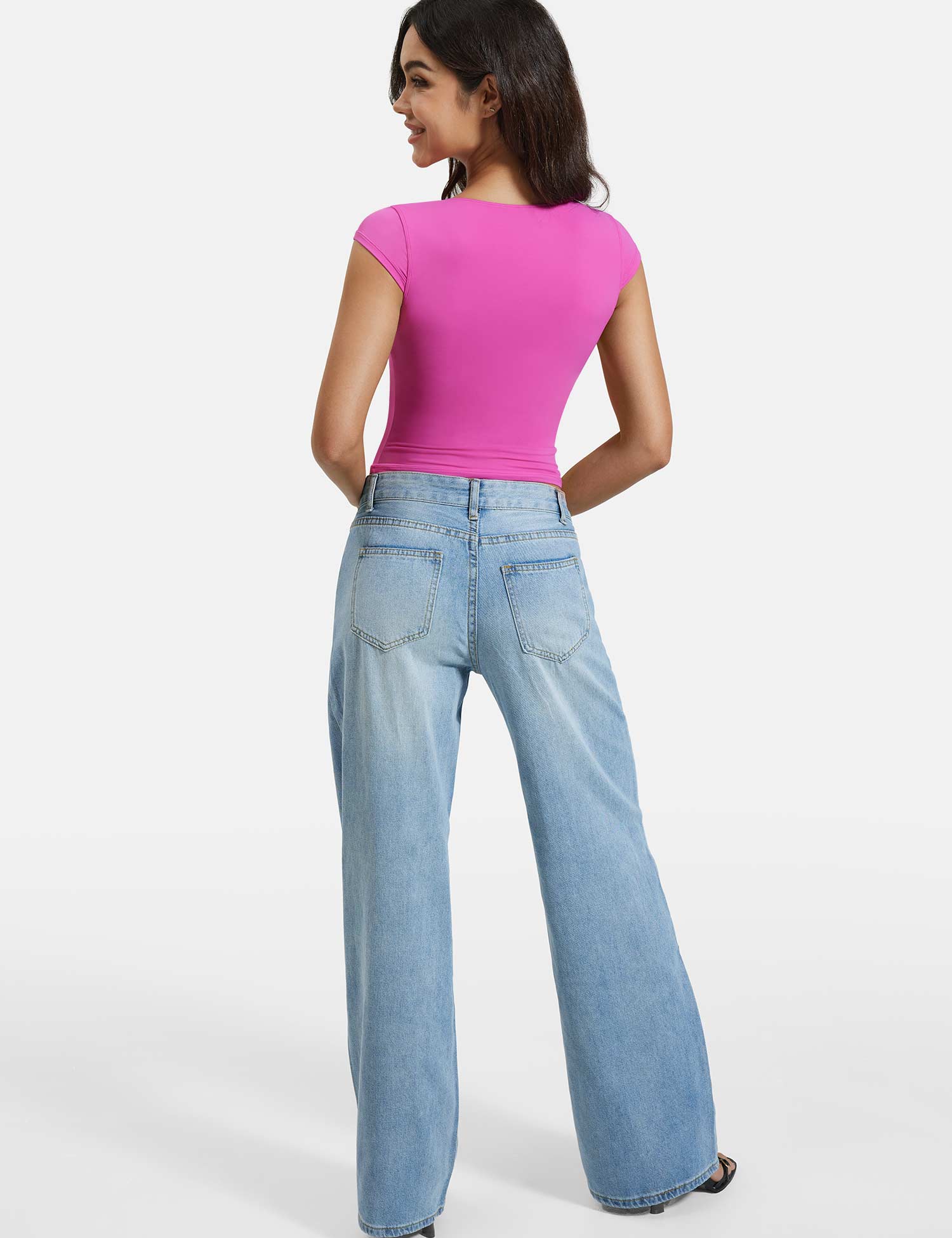 Lyne London™ | V Neck Top