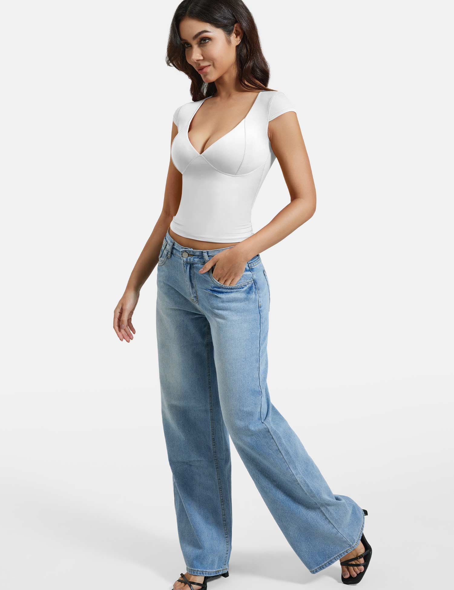 Lyne London™ | V Neck Top