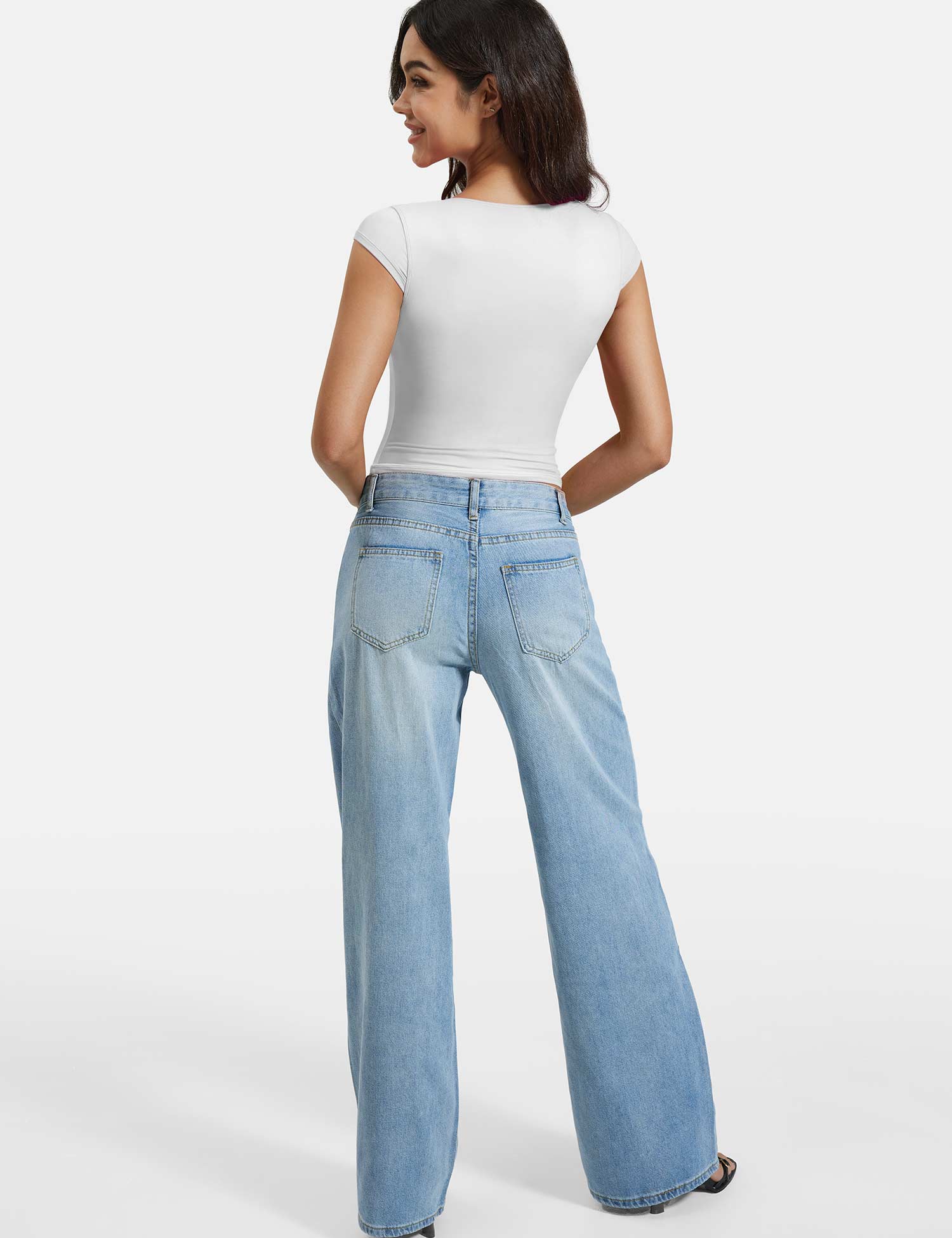 Lyne London™ | V Neck Top