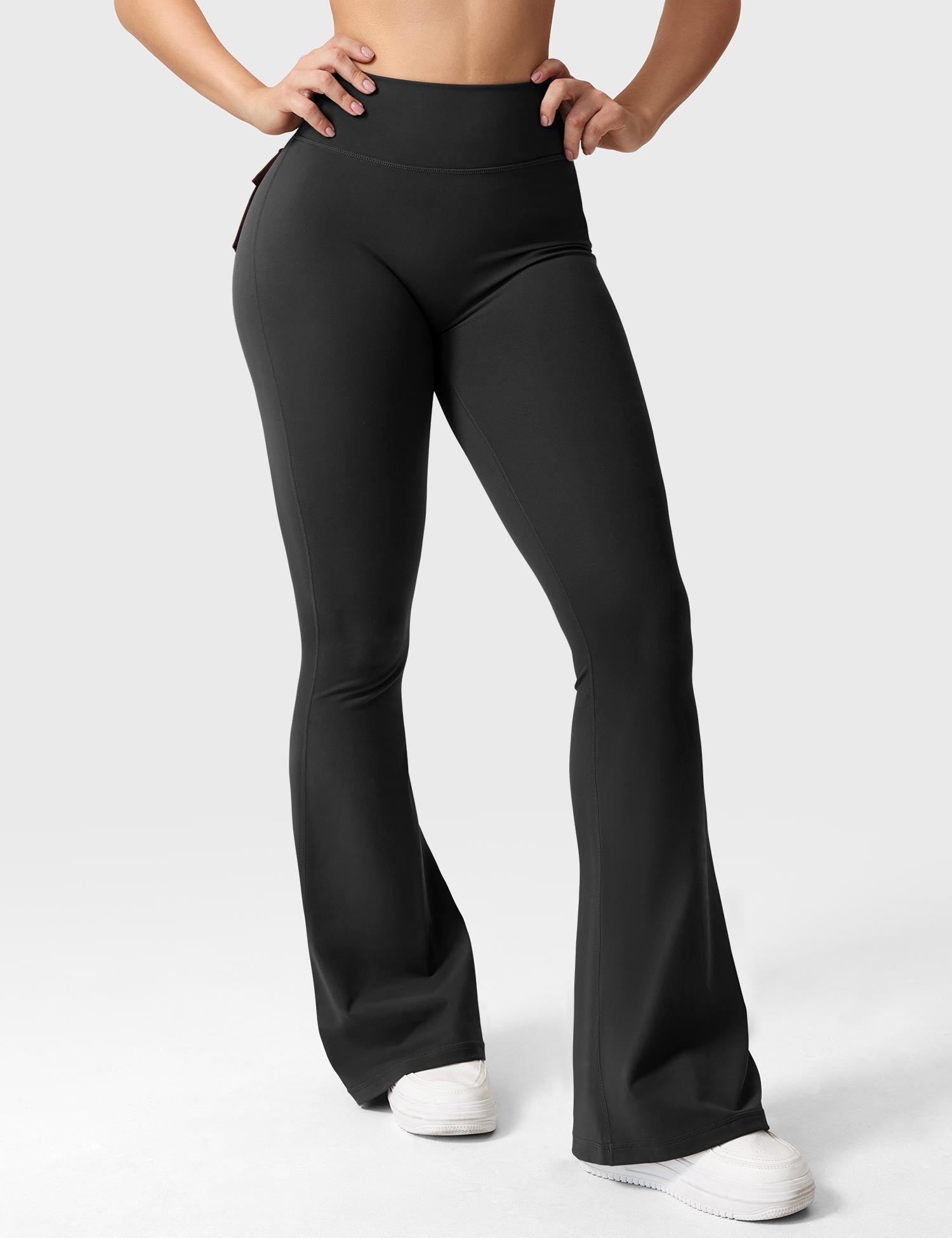 Lyne London™ | Flared Leggings with Pockets