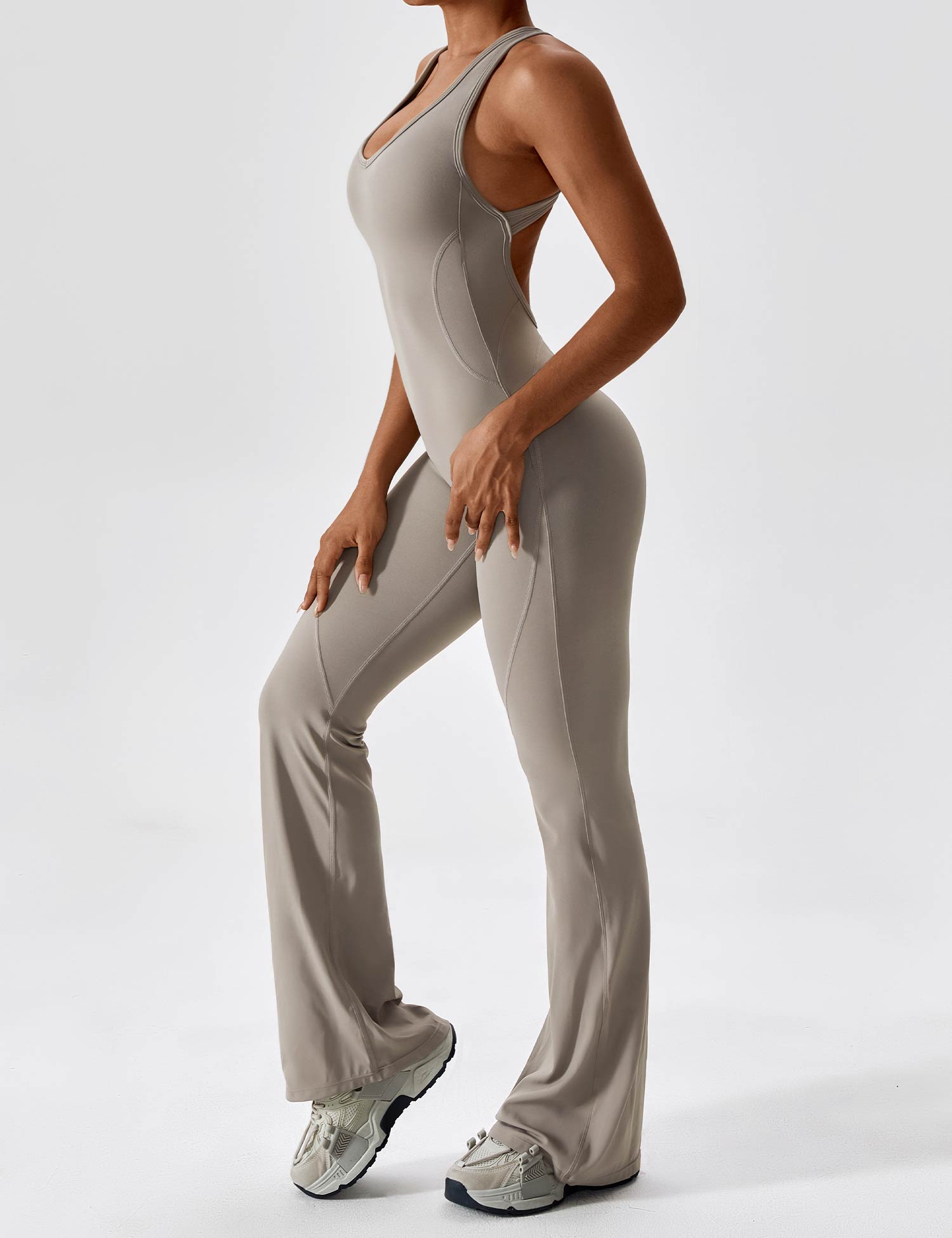 Lyne London™ | Open Back Flared Jumpsuit
