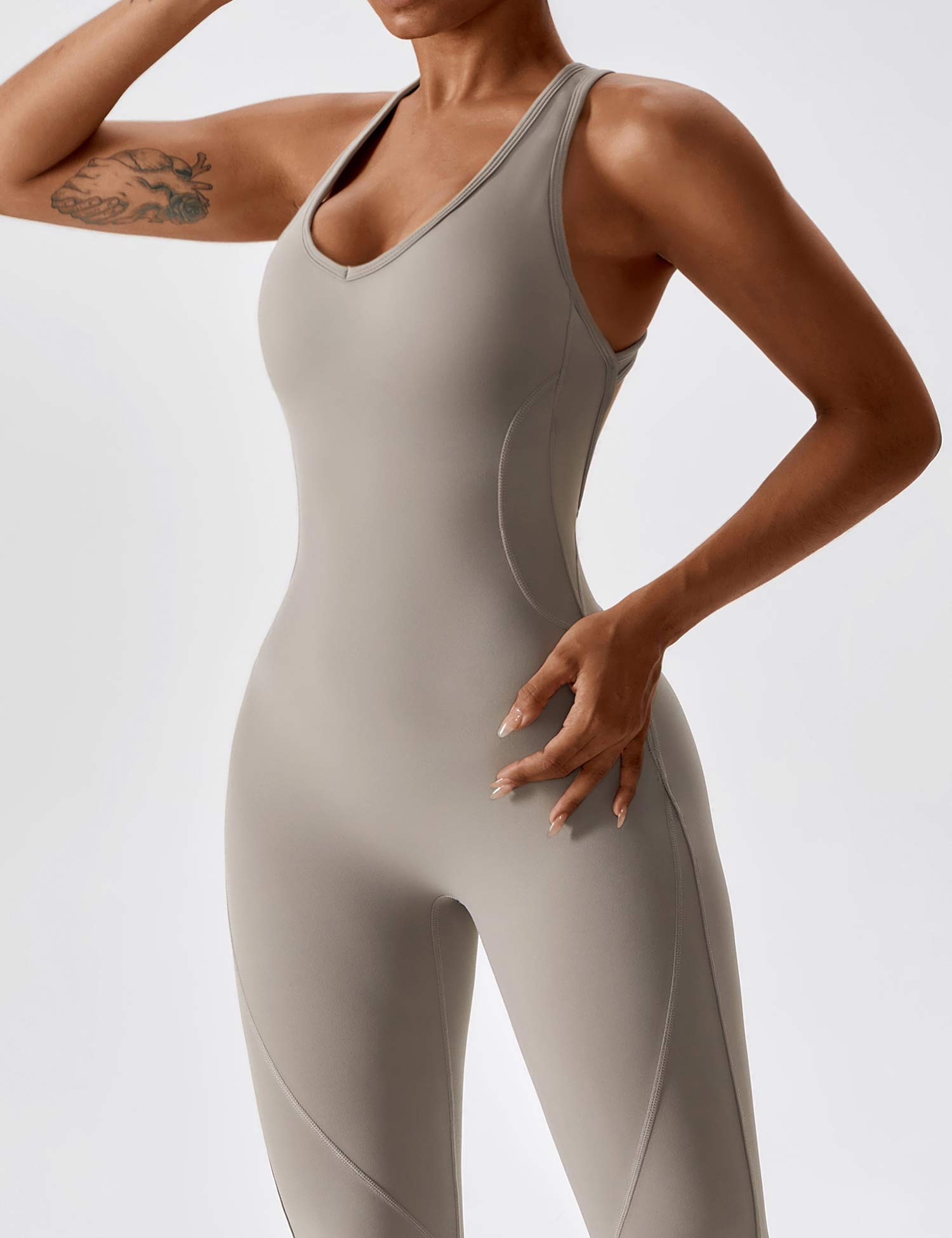 Lyne London™ | Open Back Flared Jumpsuit