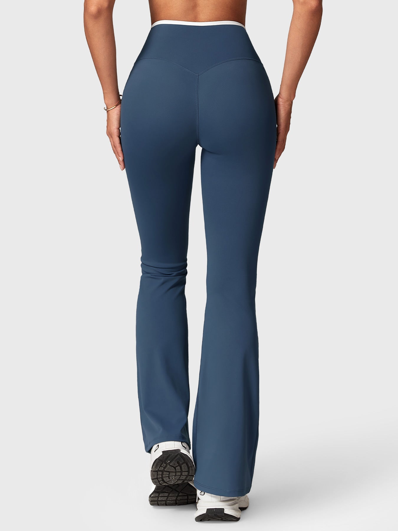 Lyne London™ | Contrast Trim Flare Leggings