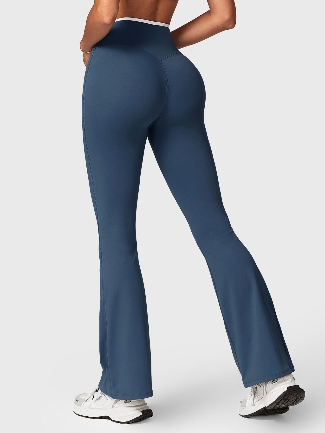 Lyne London™ | Contrast Trim Flare Leggings