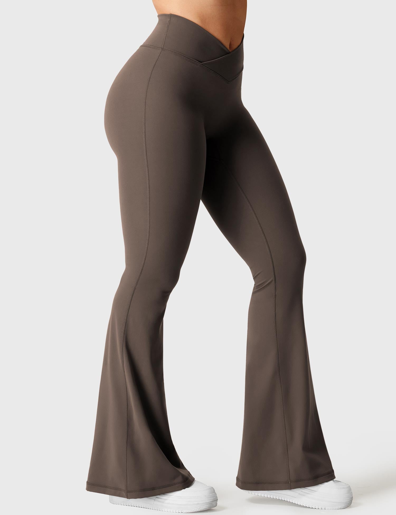 Lyne London™ | V-waistband Flare Leggings