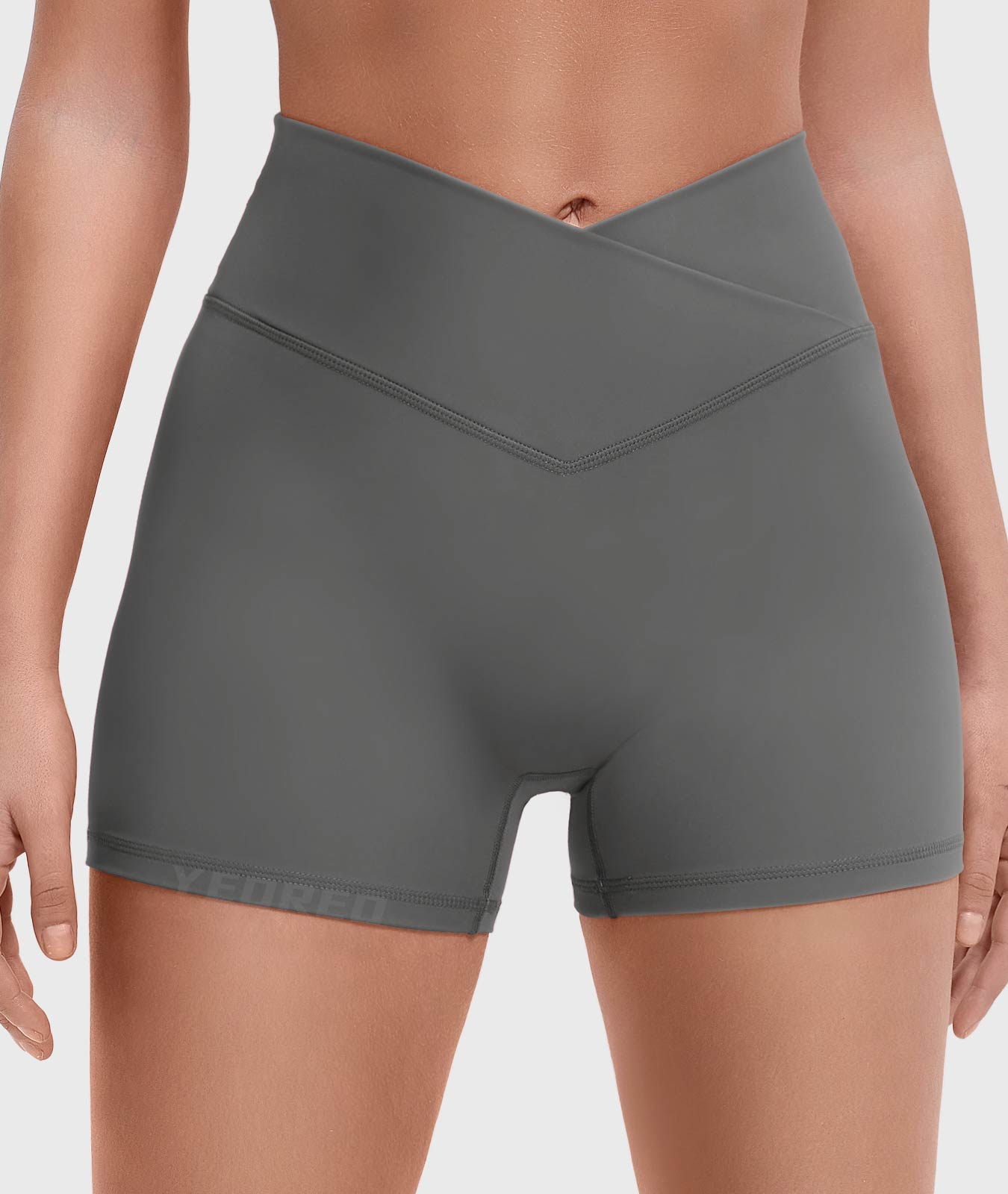 Lyne London™ | V-waistband Shorts