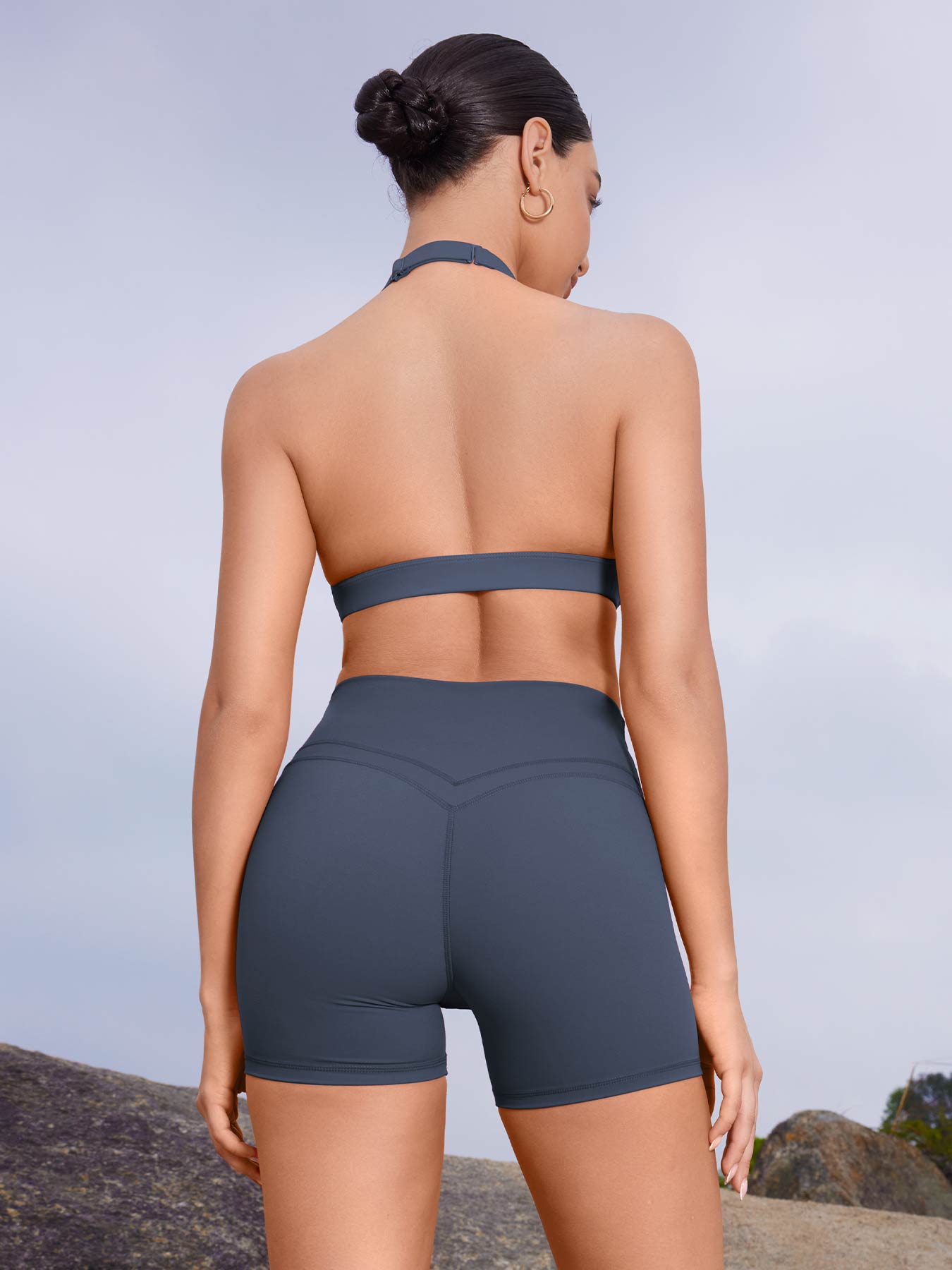 Lyne London™ | V-waistband Shorts