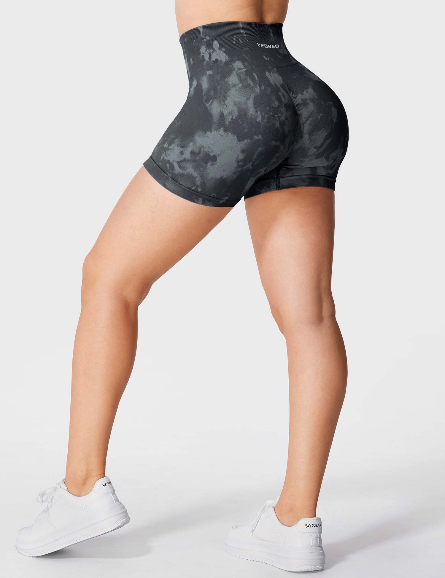 Lyne London™ | Seamless Print Shorts