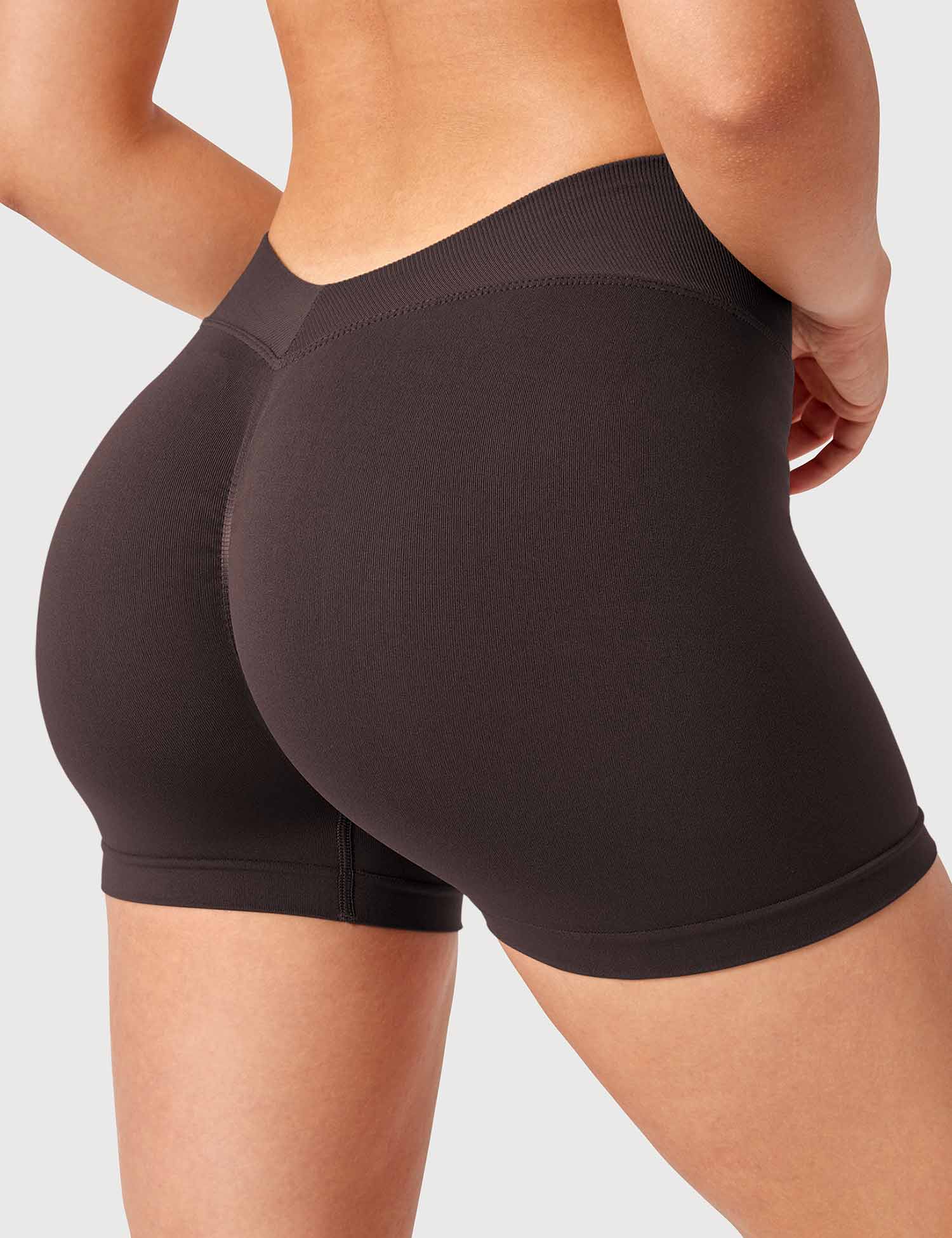 Lyne London™ |  V Cross Liz Seamless Shorts 3.6"