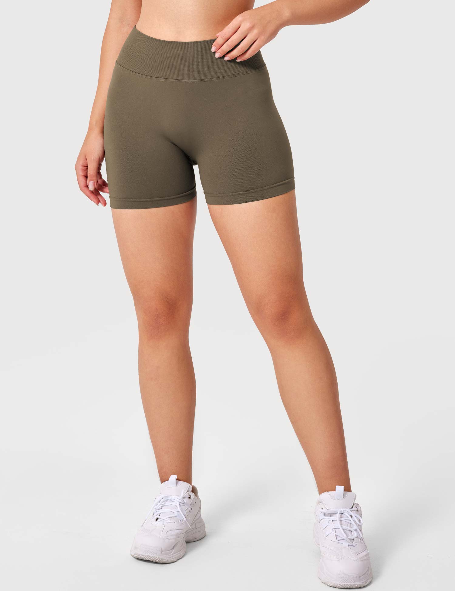 Lyne London™ |  V Cross Liz Seamless Shorts 3.6"