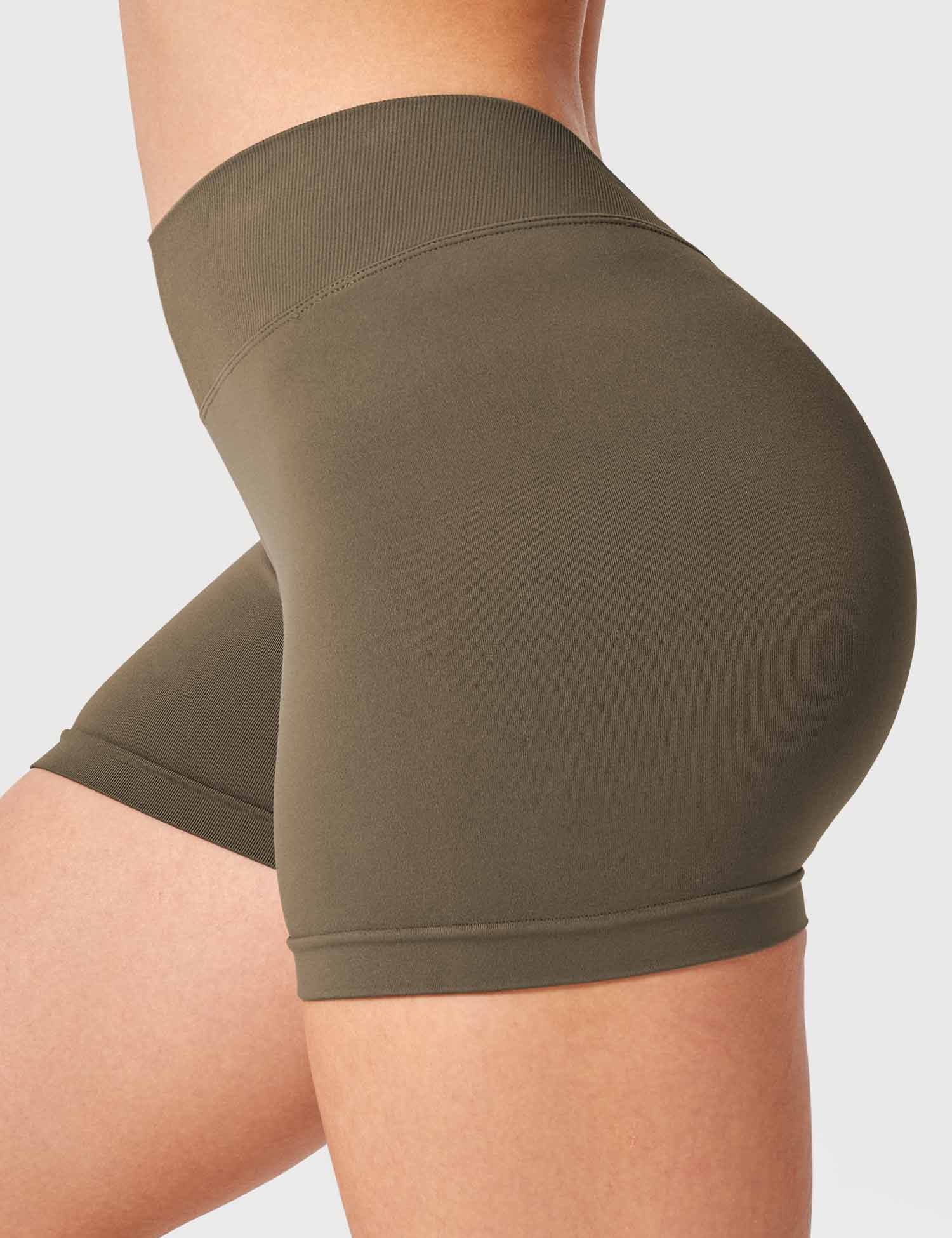Lyne London™ |  V Cross Liz Seamless Shorts 3.6"