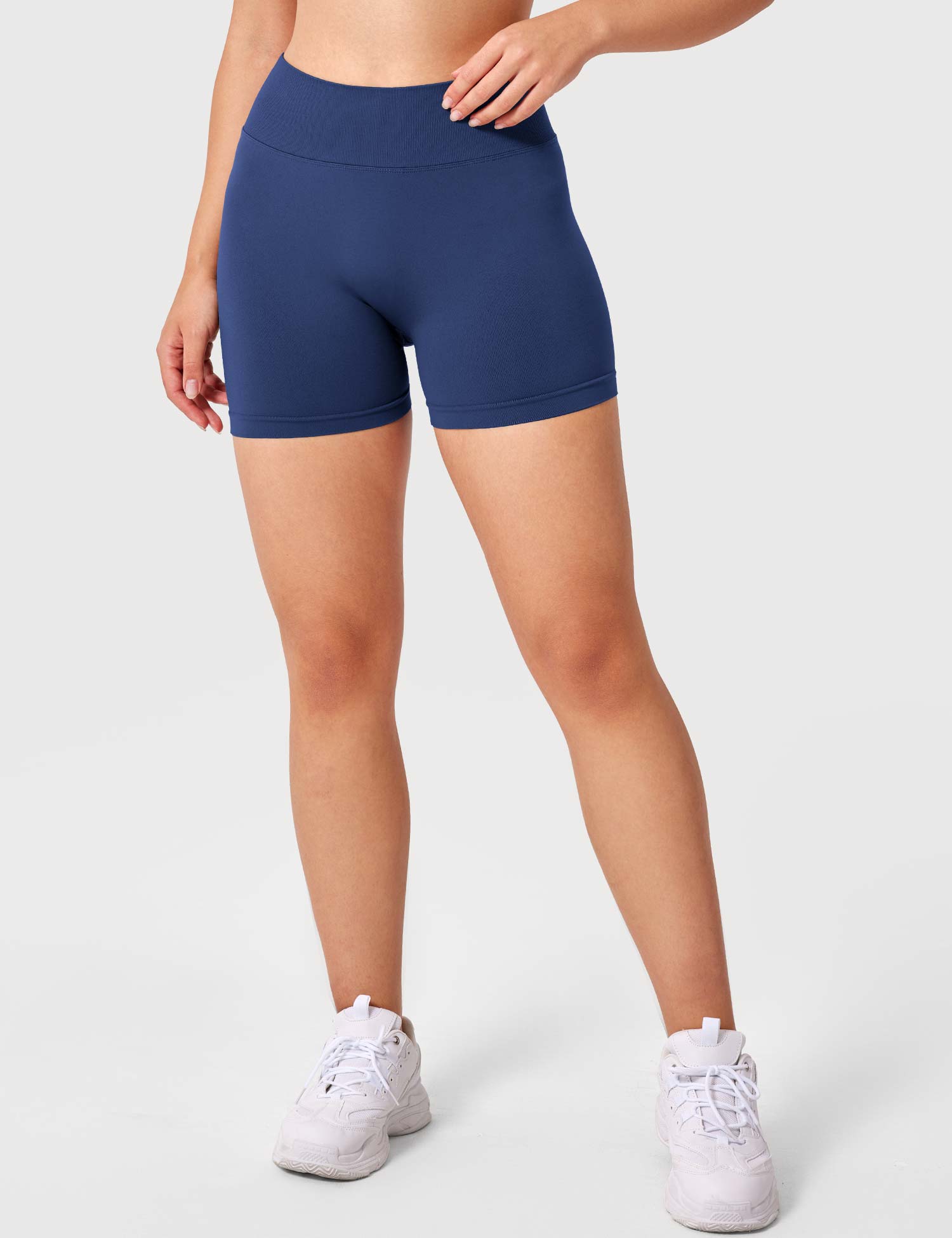Lyne London™ |  V Cross Liz Seamless Shorts 3.6"