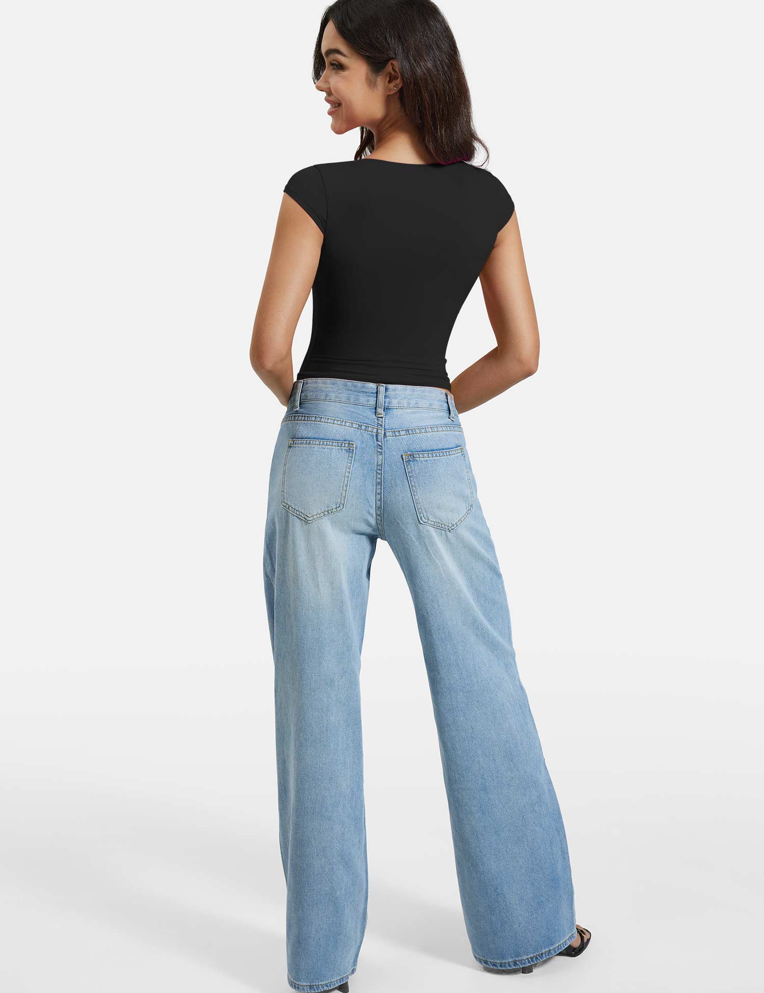 Lyne London™ | V Neck Top