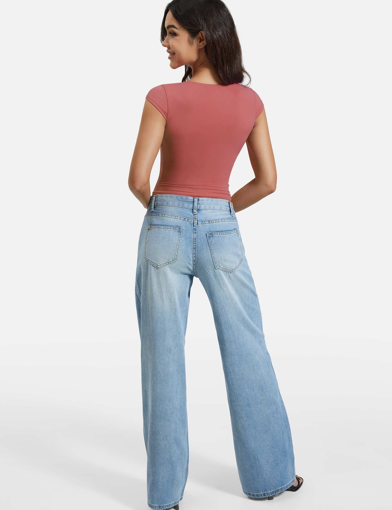 Lyne London™ | V Neck Top