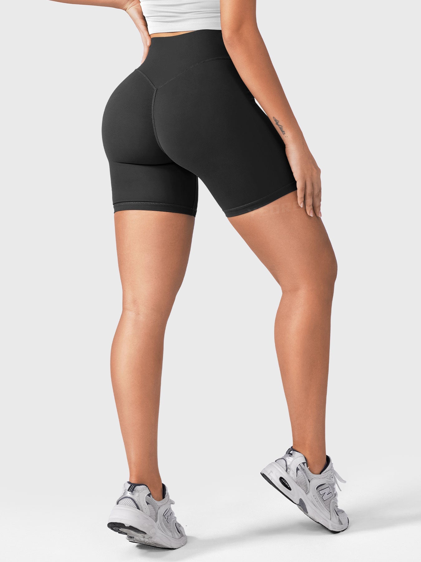 Lyne London™ | Scrunch Shorts